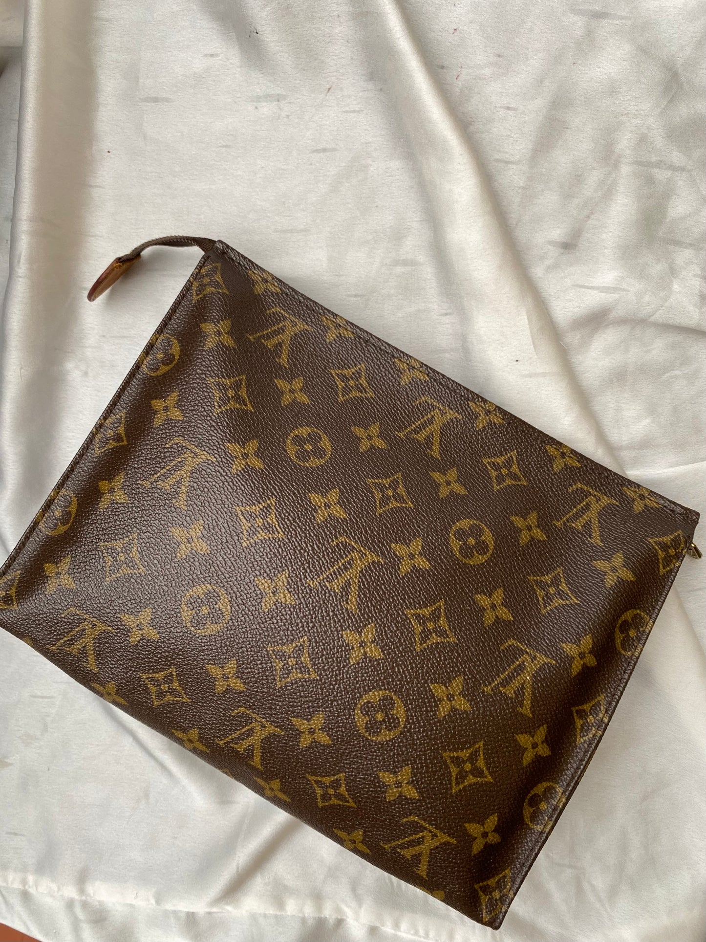 Louis Vuitton toilet bag 26
