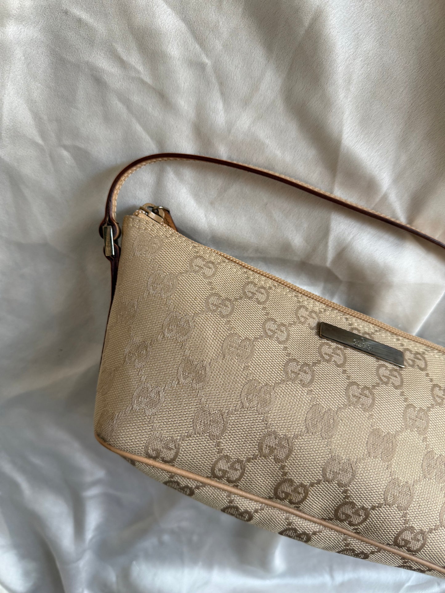Gucci boat monogram pelle beige chiaro
