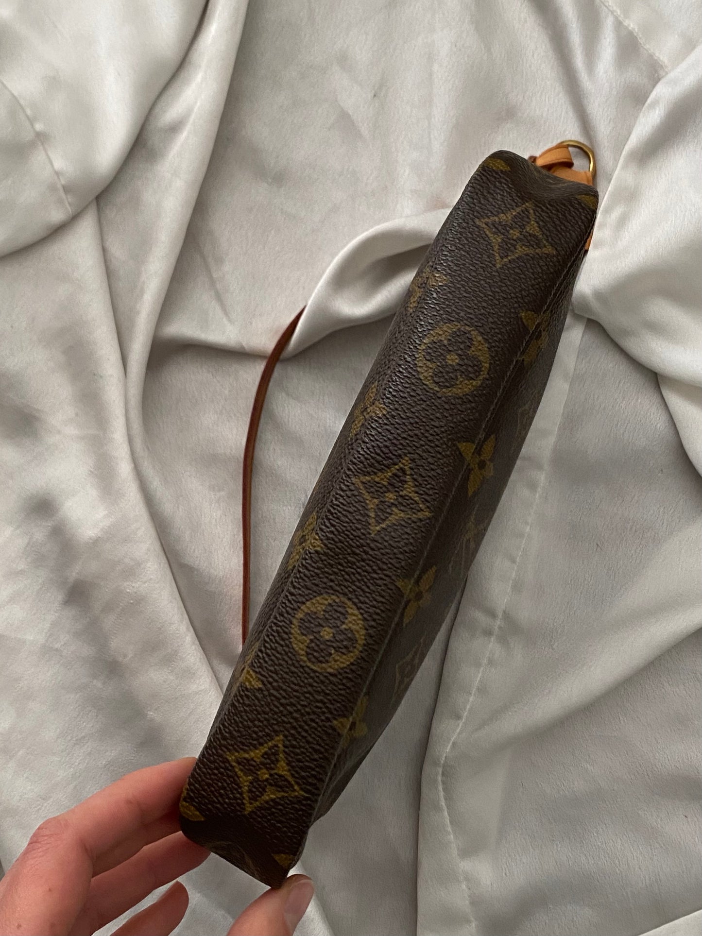 Louis Vuitton pochette accessoire ottime condizioni