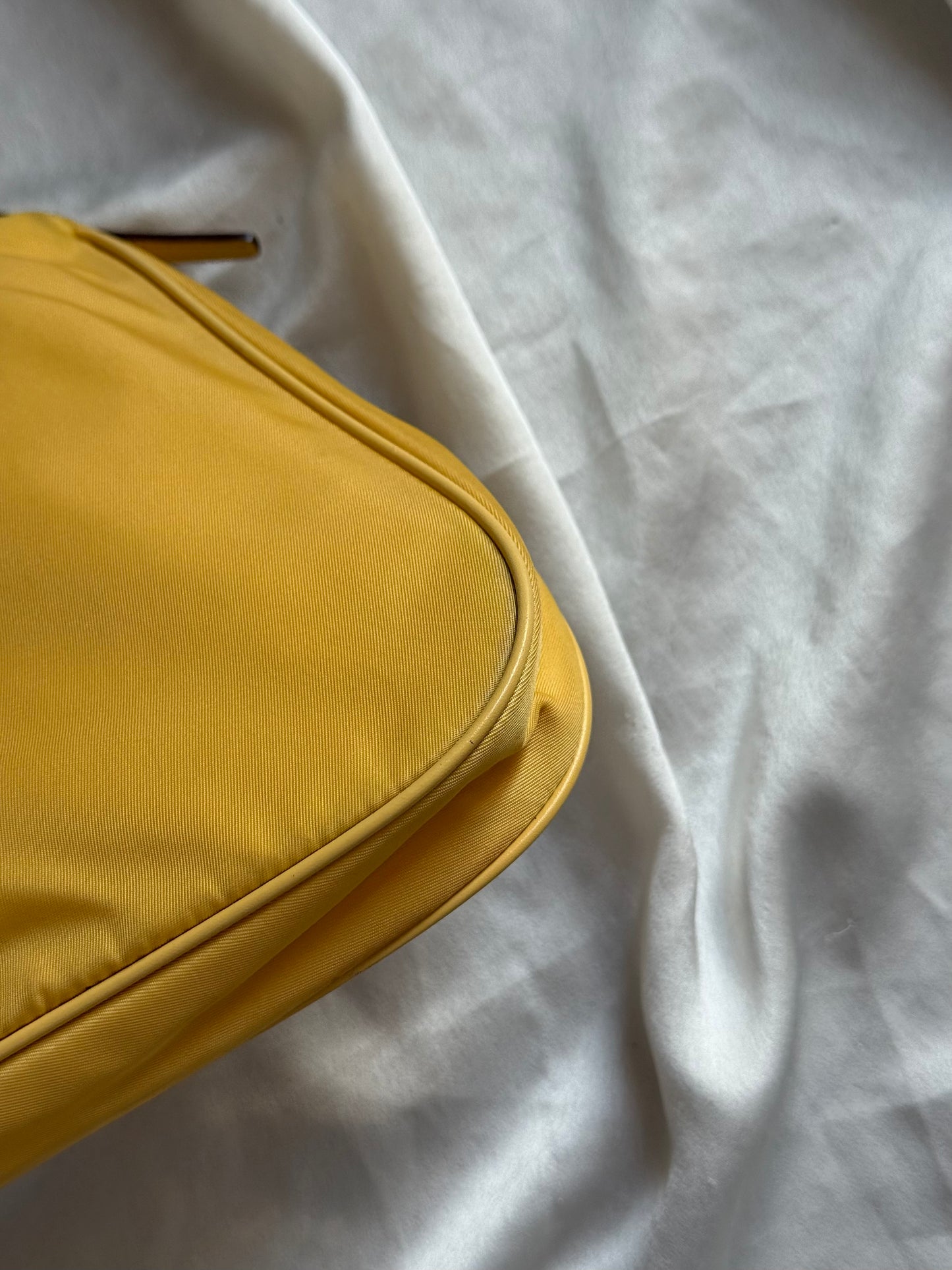 Prada hobo cleo vintage sole