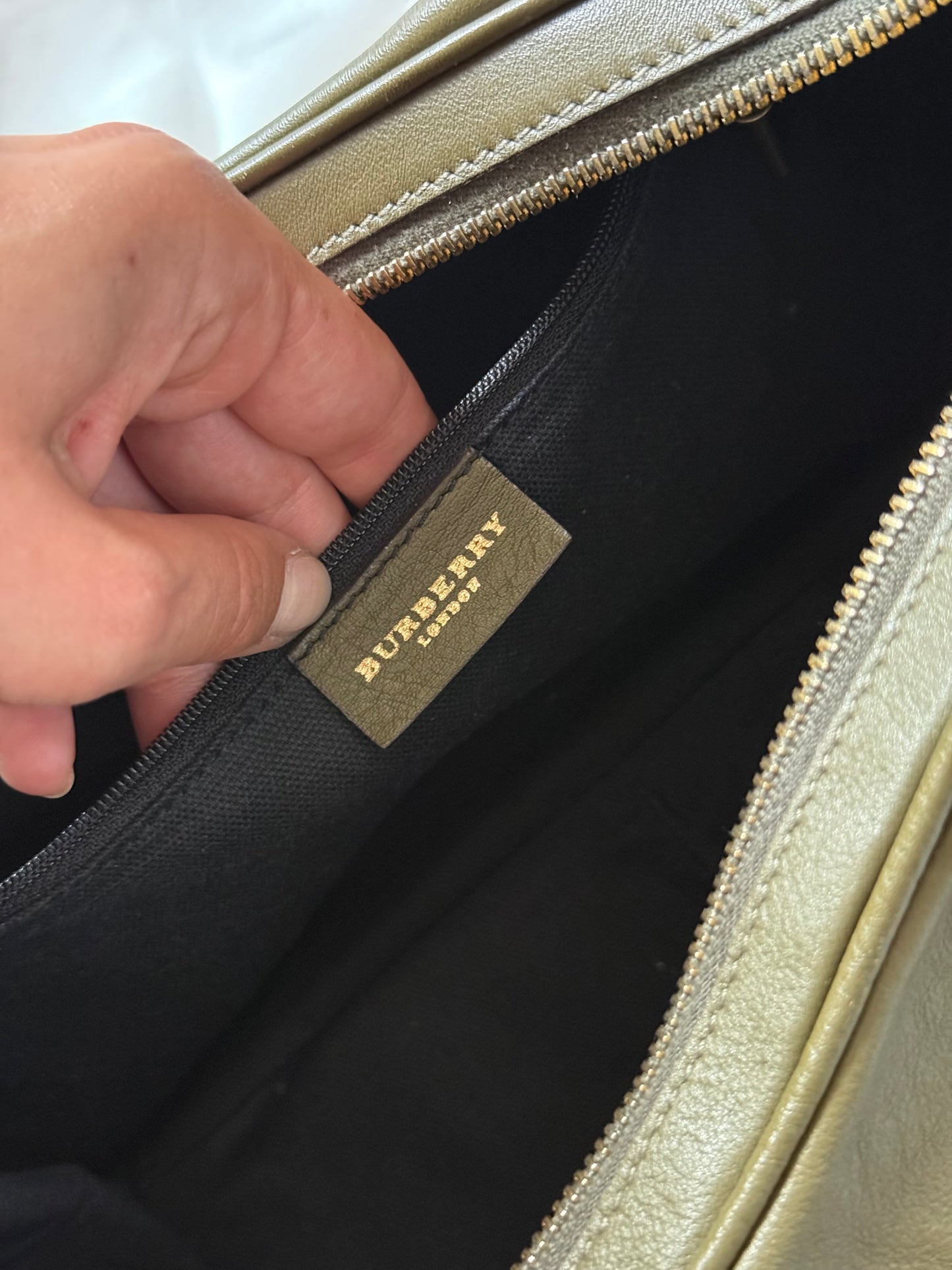 Burberry hobo olive green