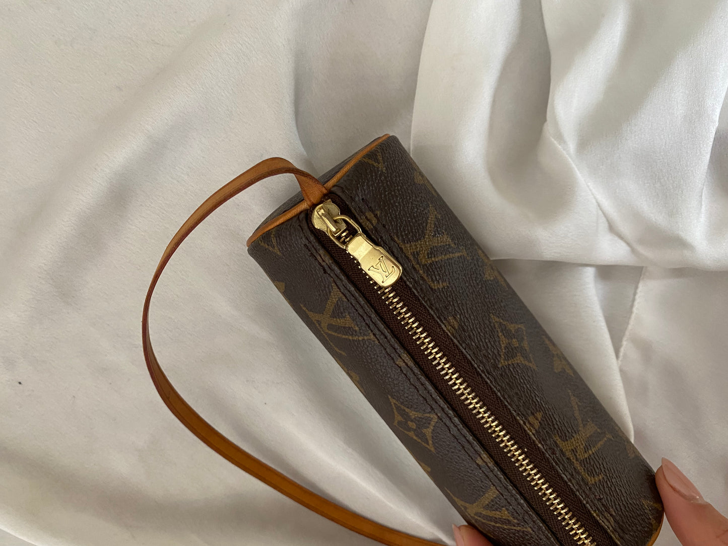 Louis Vuitton bow tie bundle