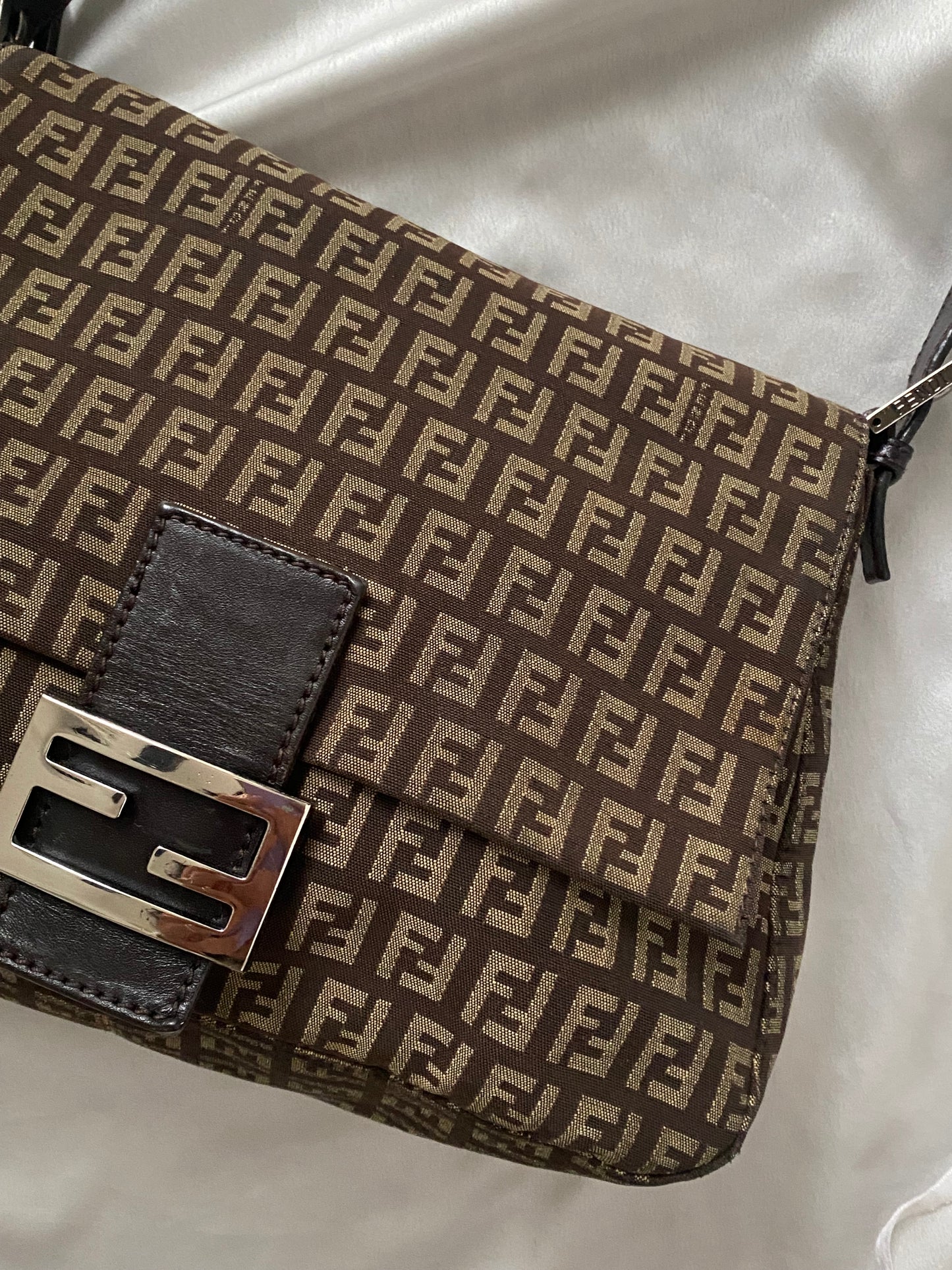 Fendi mom baguette zucchini brown