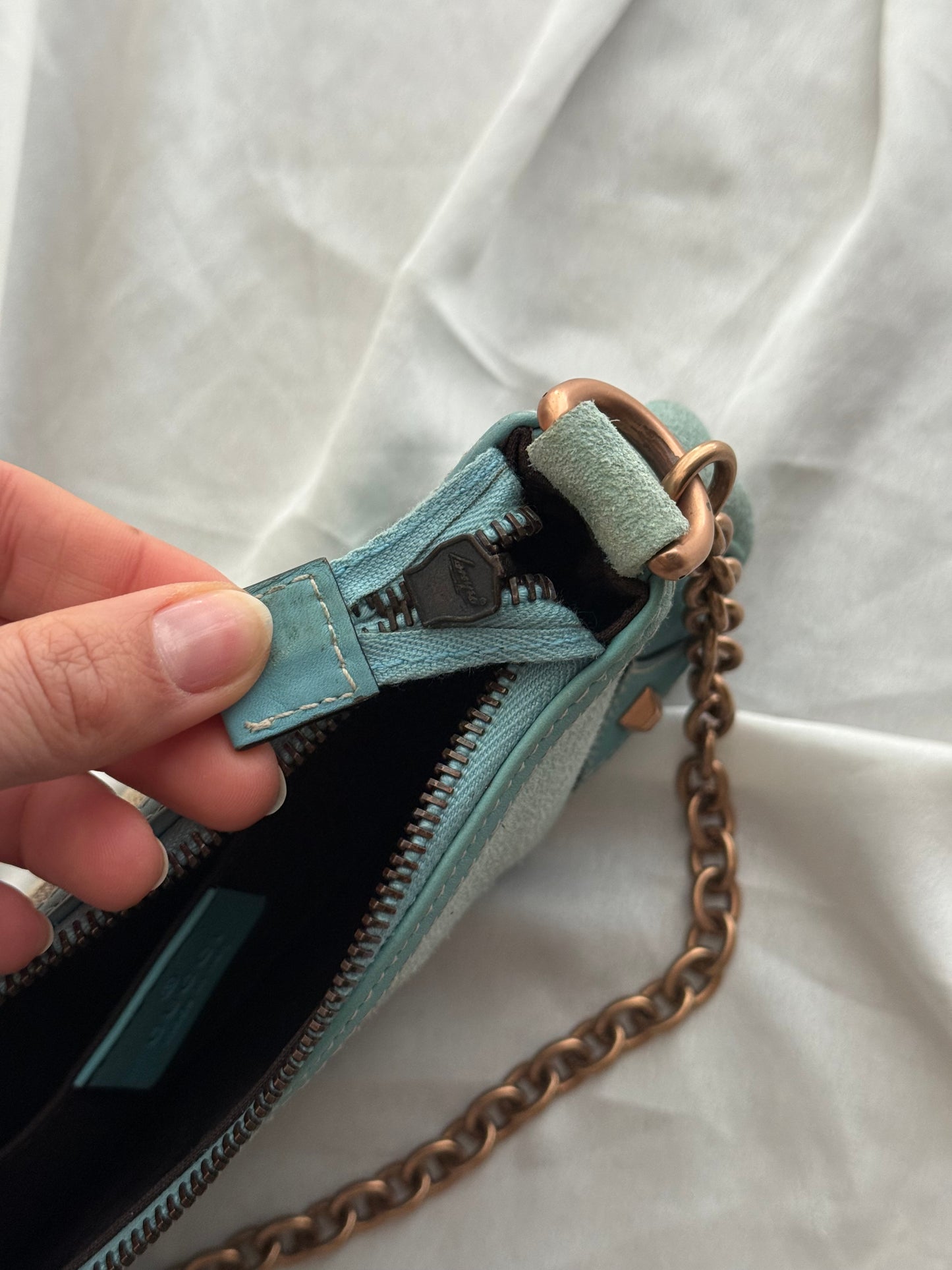 Gucci nailhead pochette azzurro