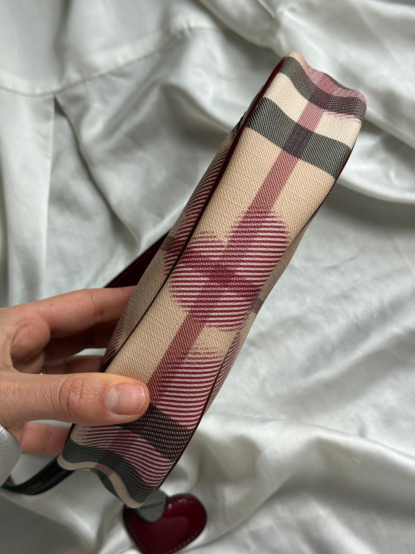Burberry nova check painted hearts