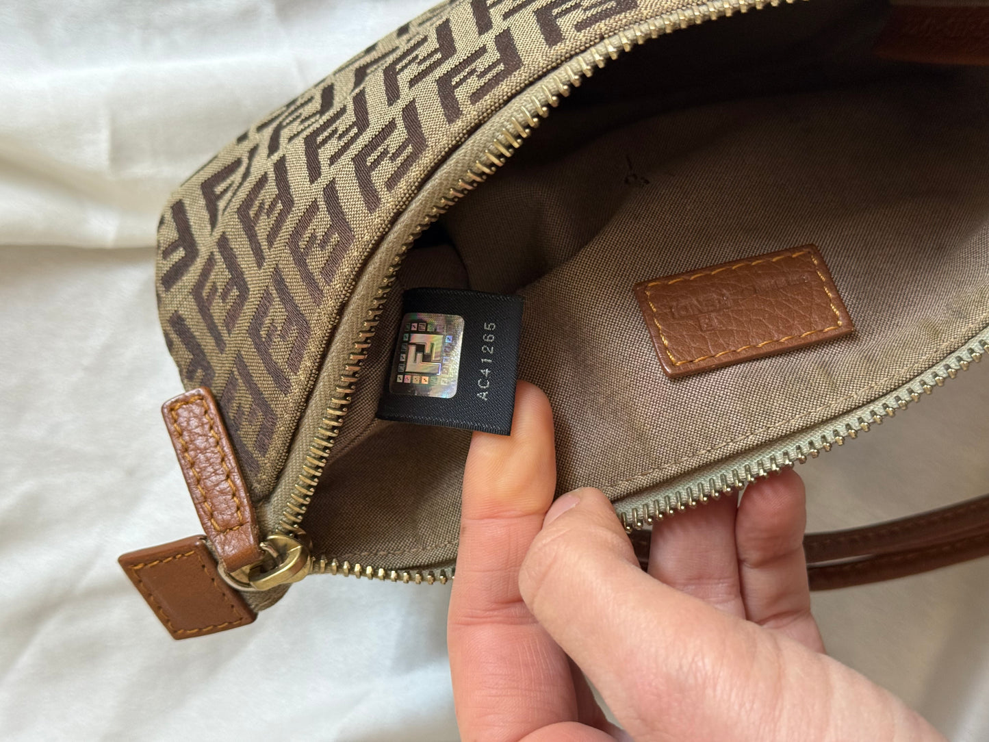 Fendi pochette gold charm manico pelle