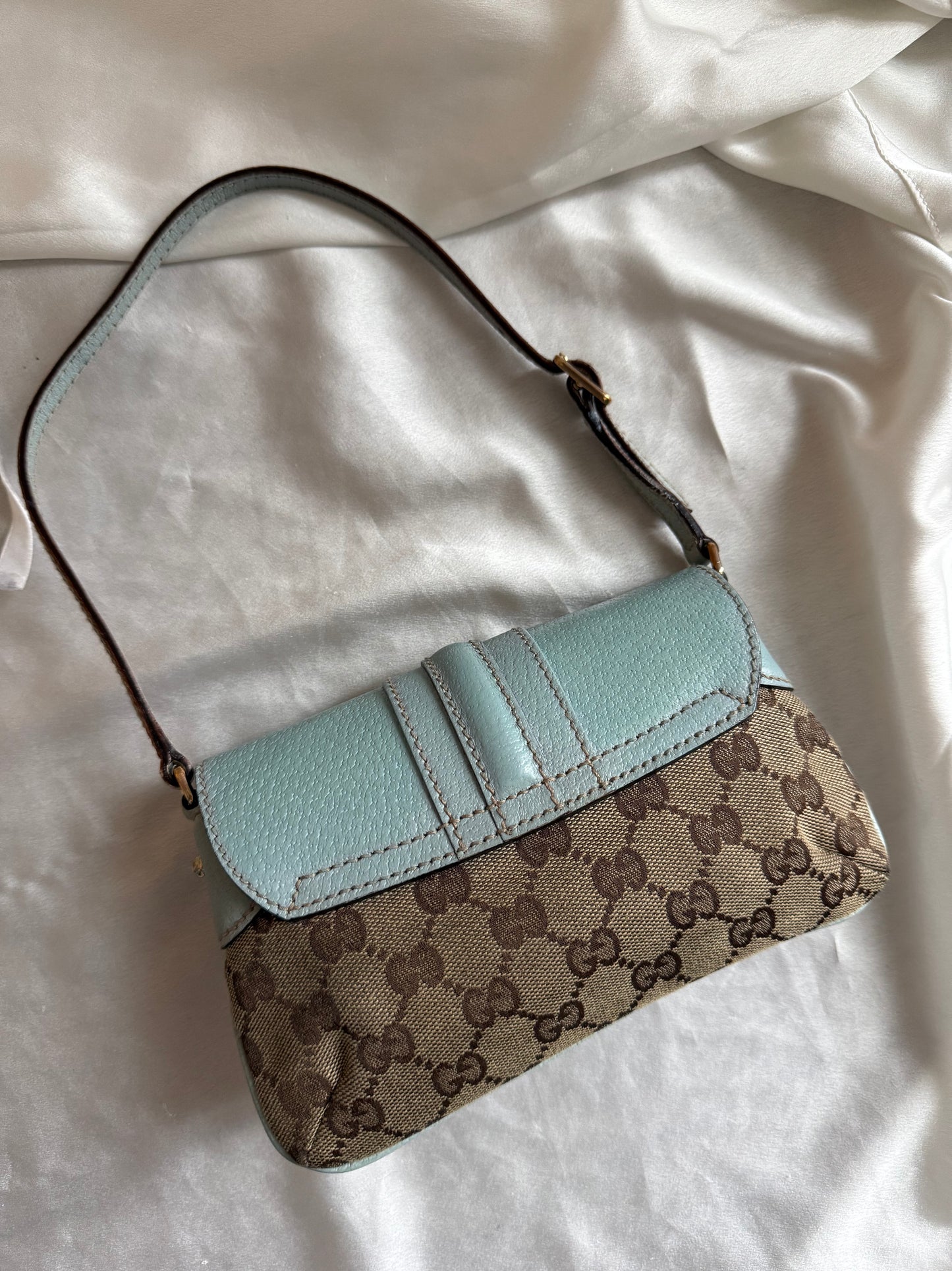 Gucci pochette monogram heartlock light blue