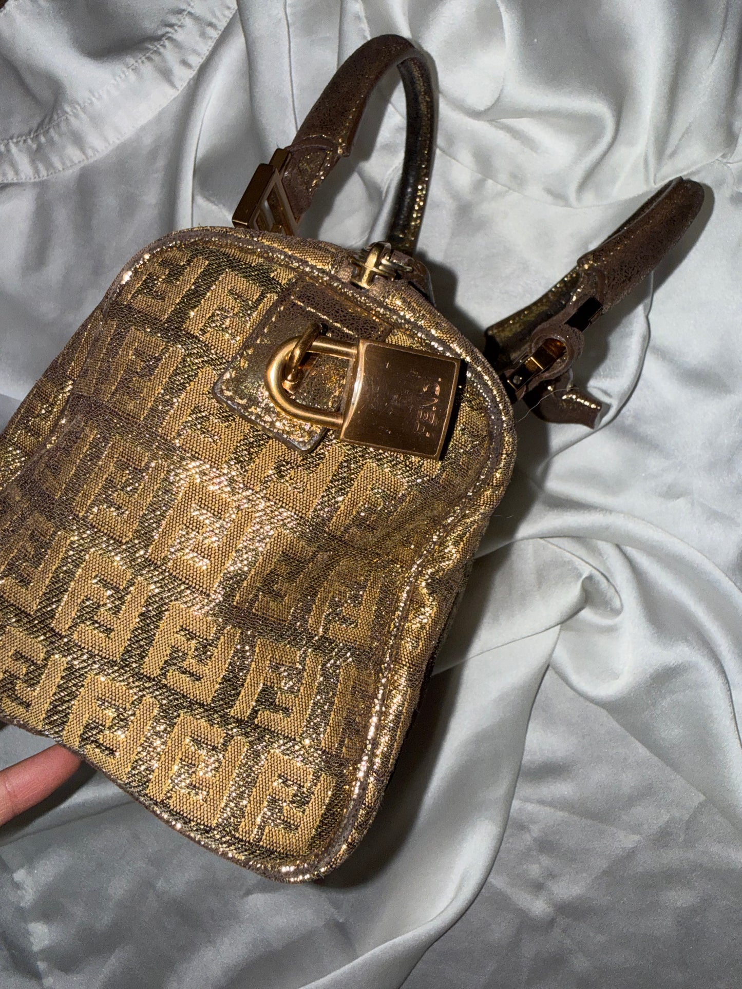 Fendi mini bauletto forever oro brillante