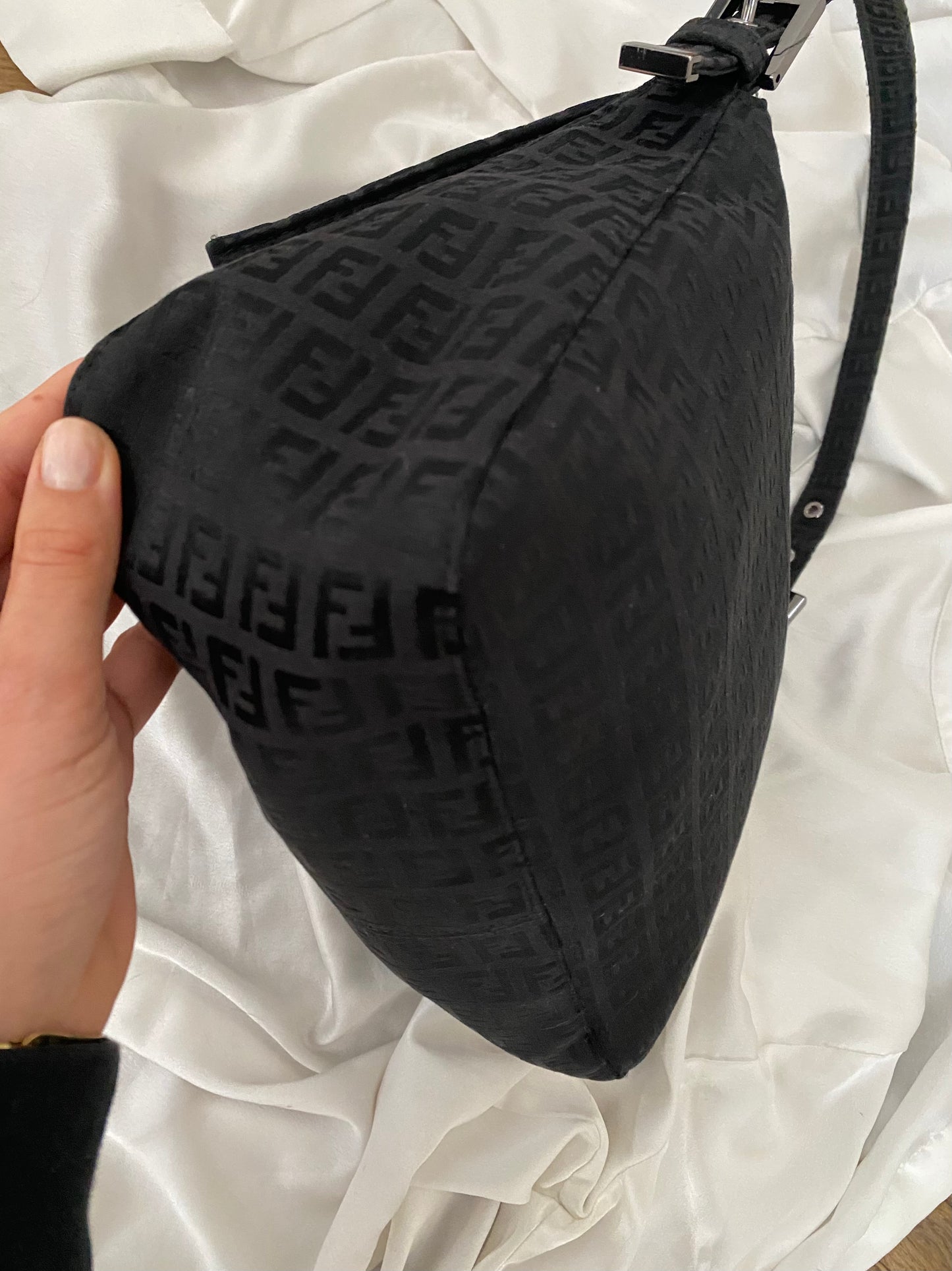 Fendi mom baguette zucchini black