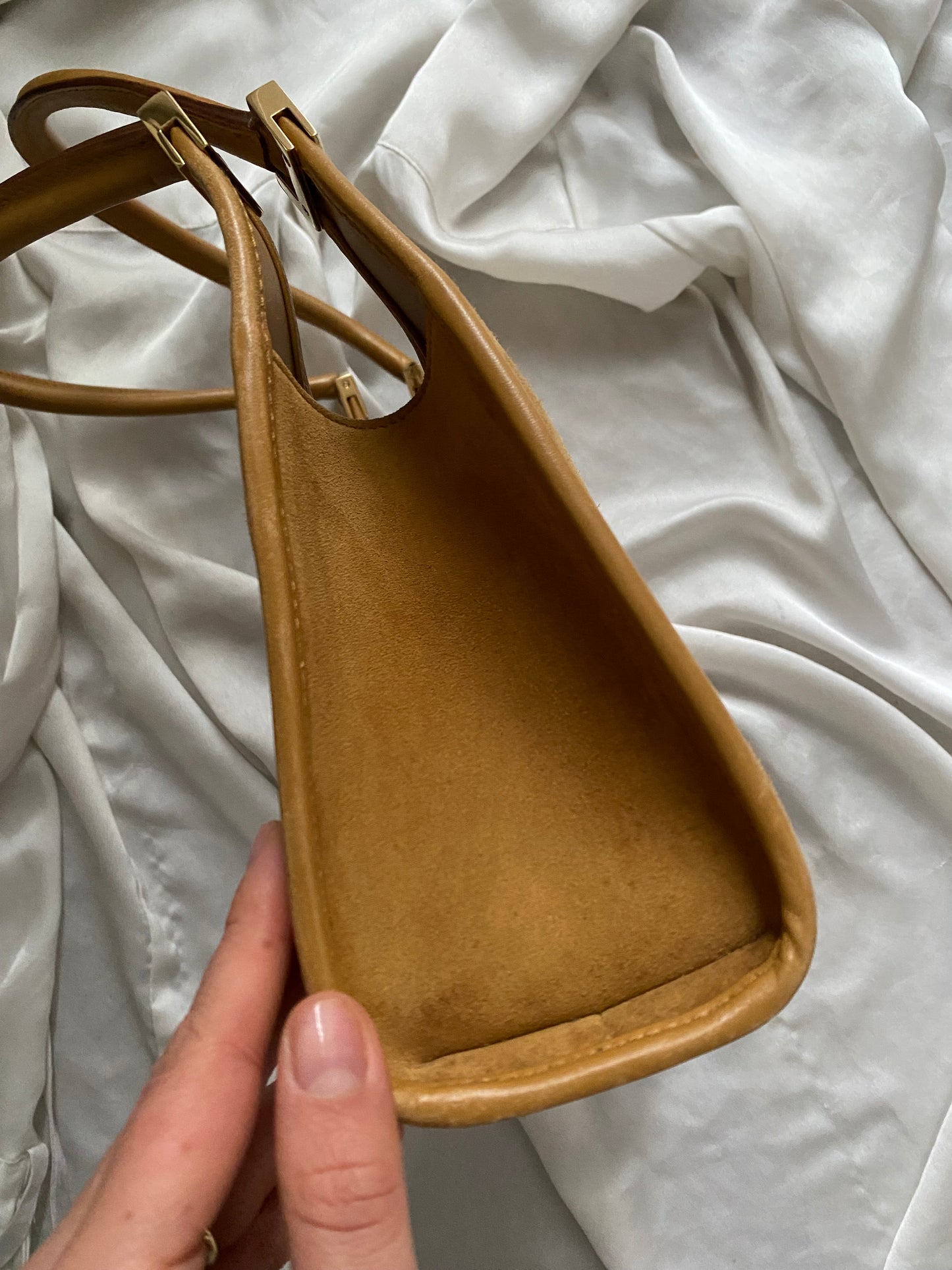 Gucci bardot small in suede