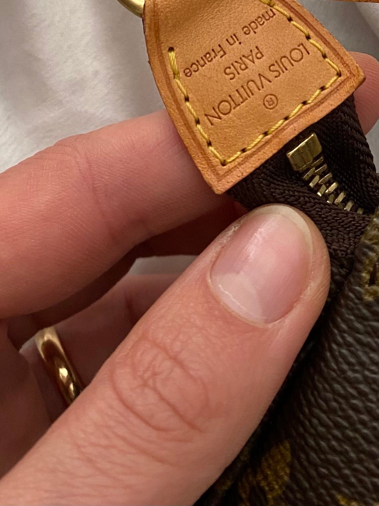 Louis Vuitton pochette accessoire ottime condizioni