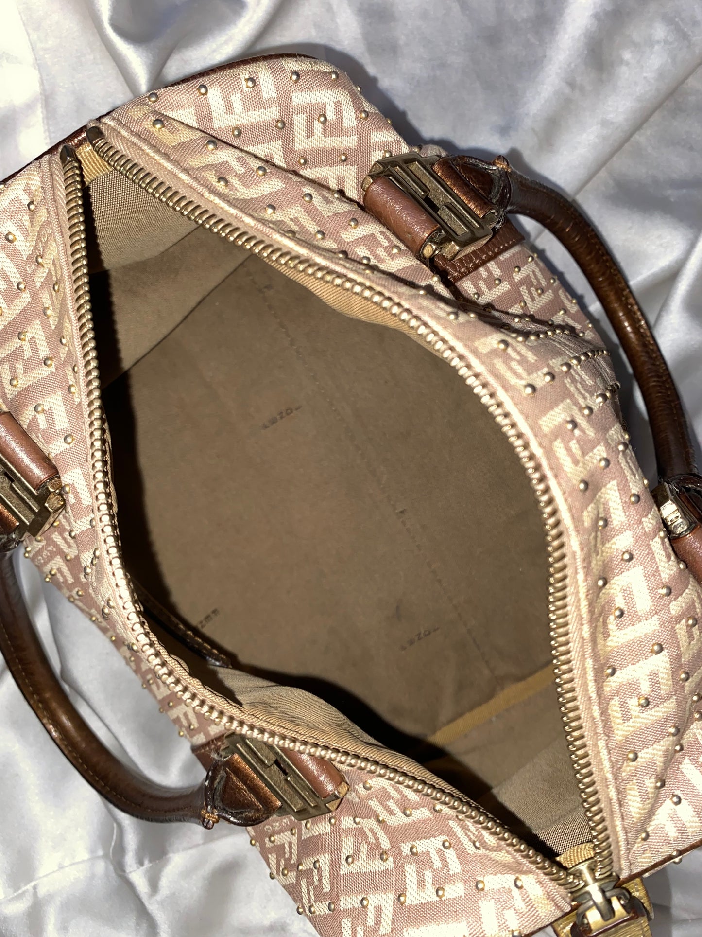 Fendi bauletto forever studs monogram zucchino cipria
