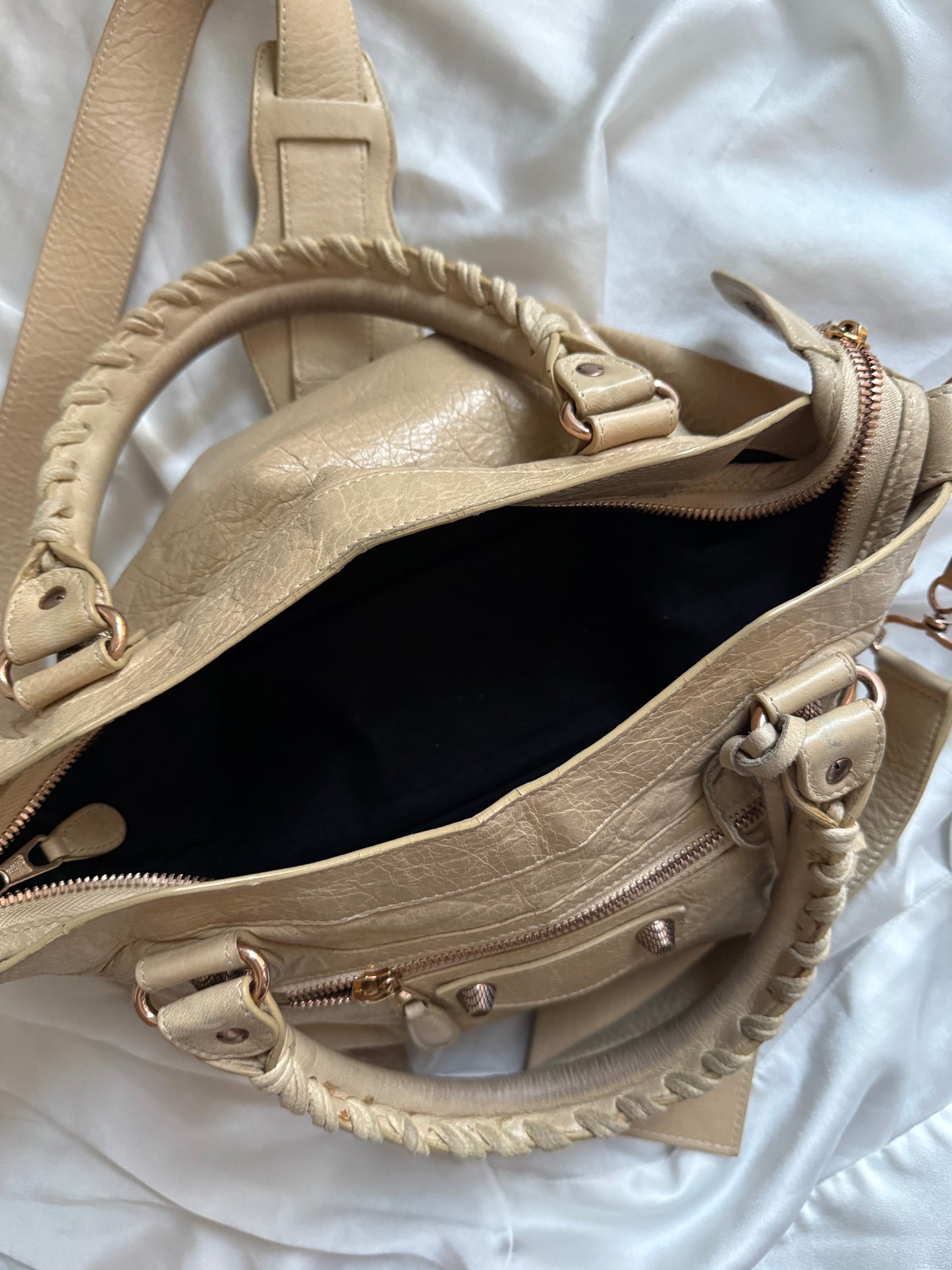 Balenciaga town s/s 2010 sahara