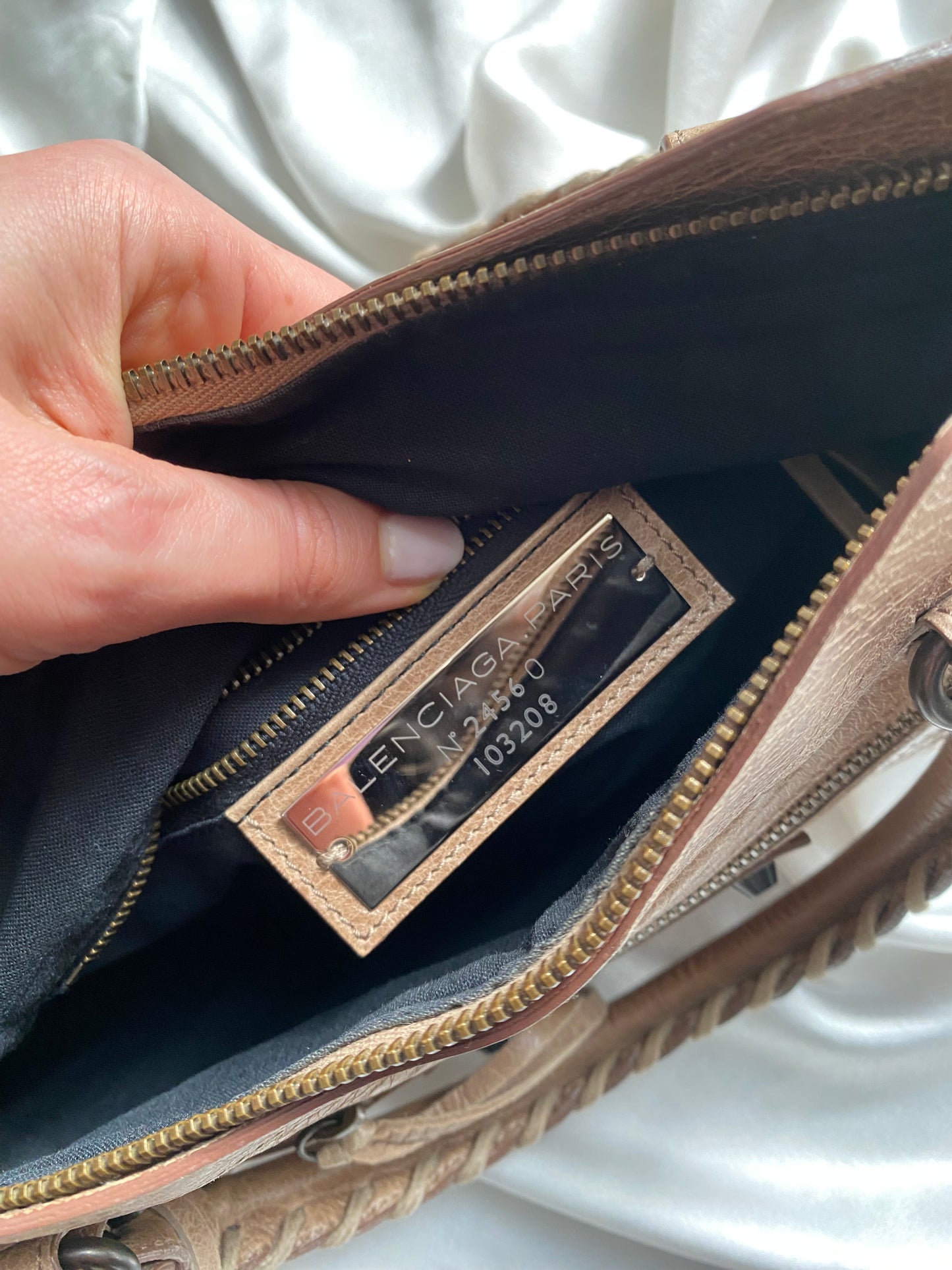 Balenciaga first seigle