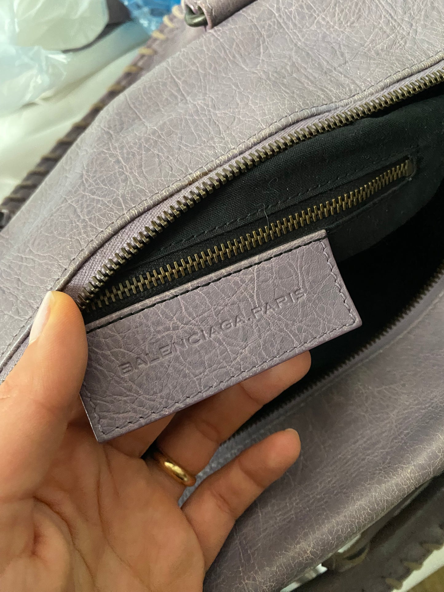 Balenciaga Polly glycine