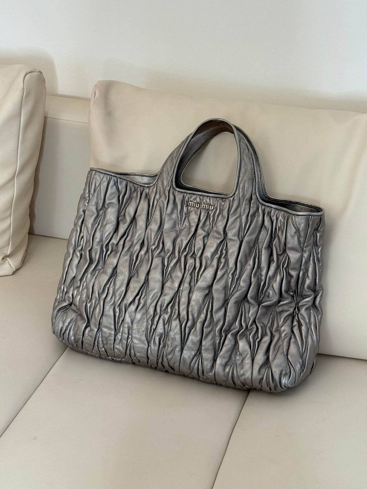 Miu Miu shopping tote argento