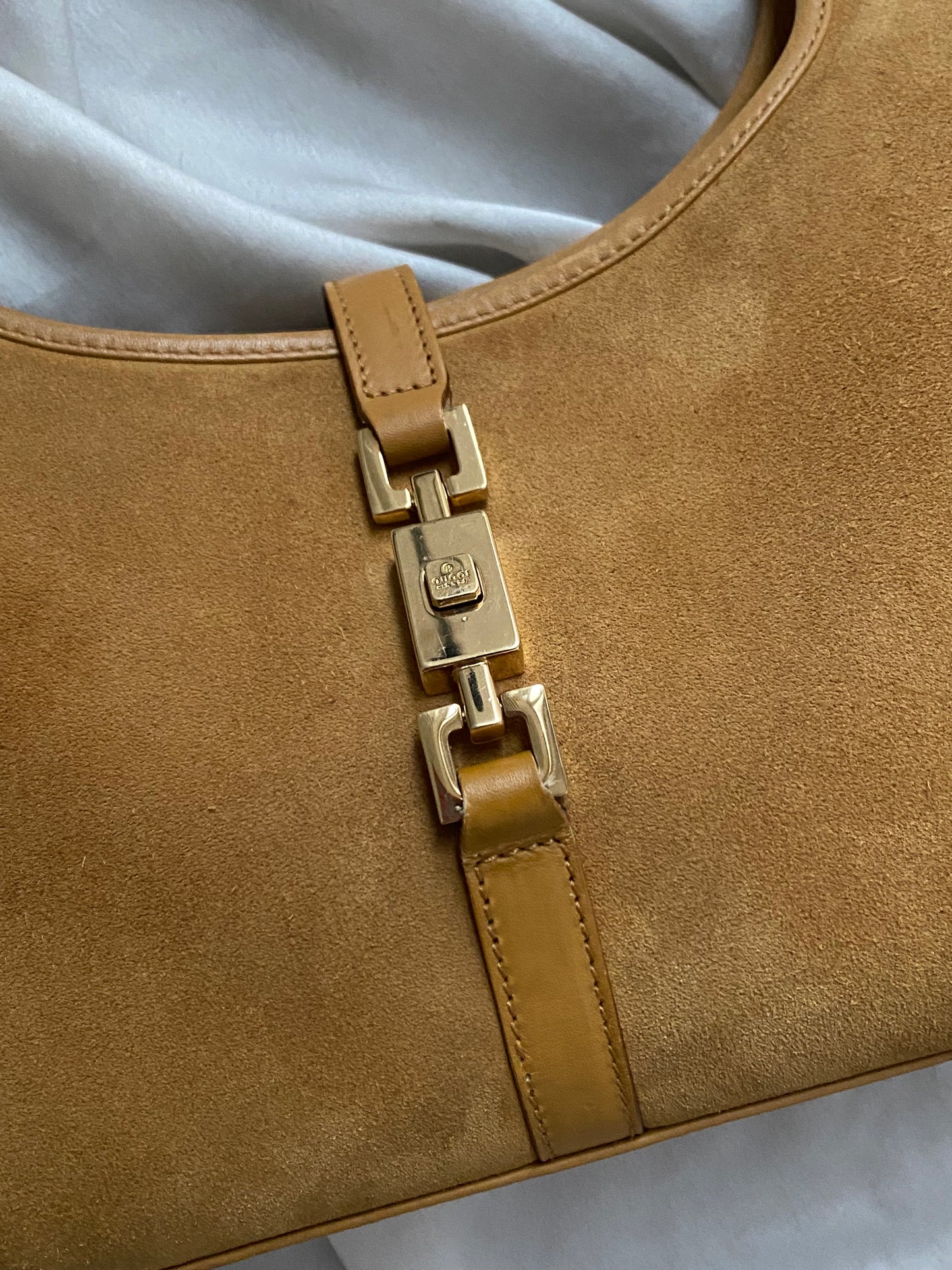 Gucci bardot small in suede