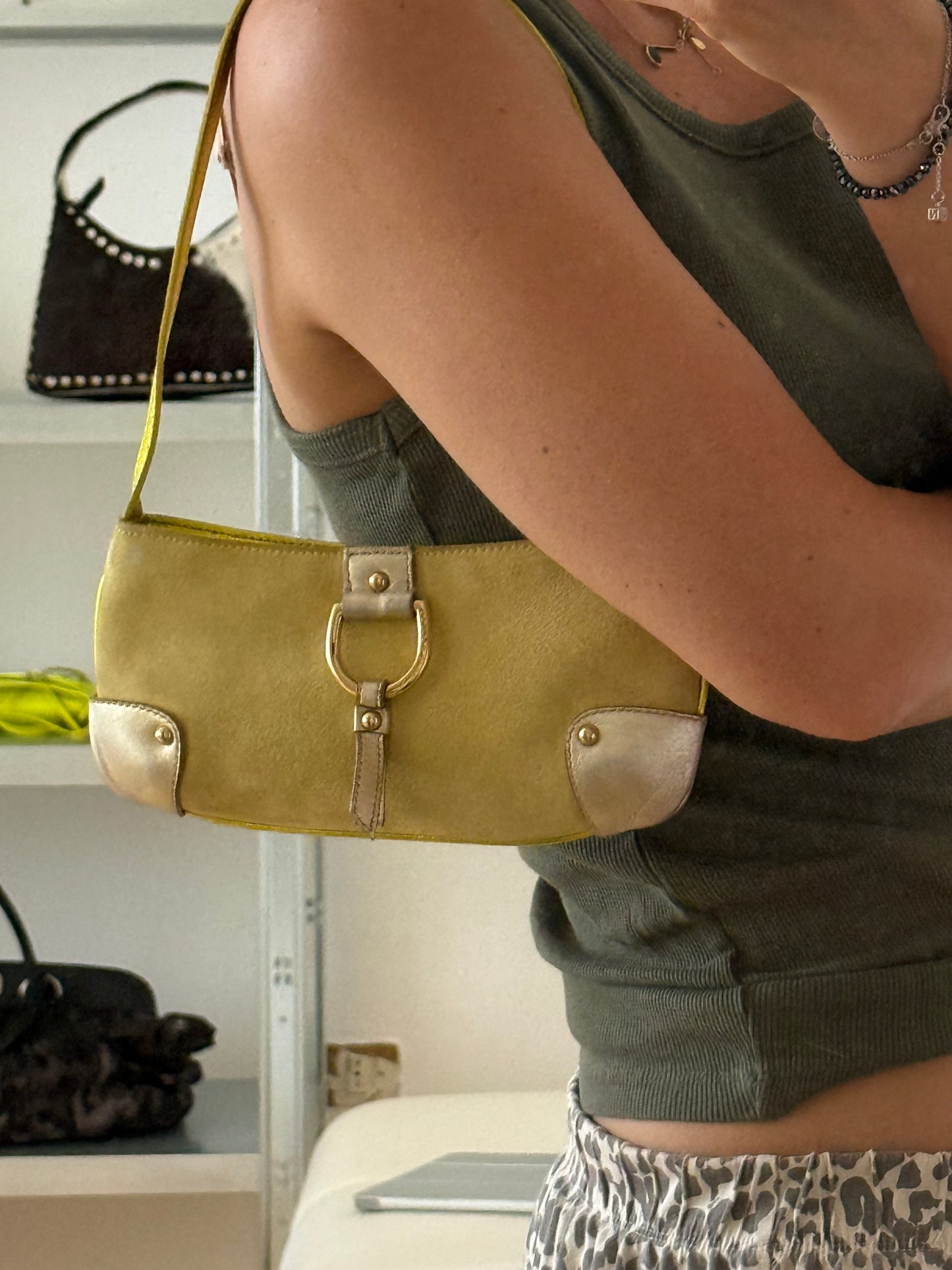 Dolce&Gabbana pochette camoscio gialla