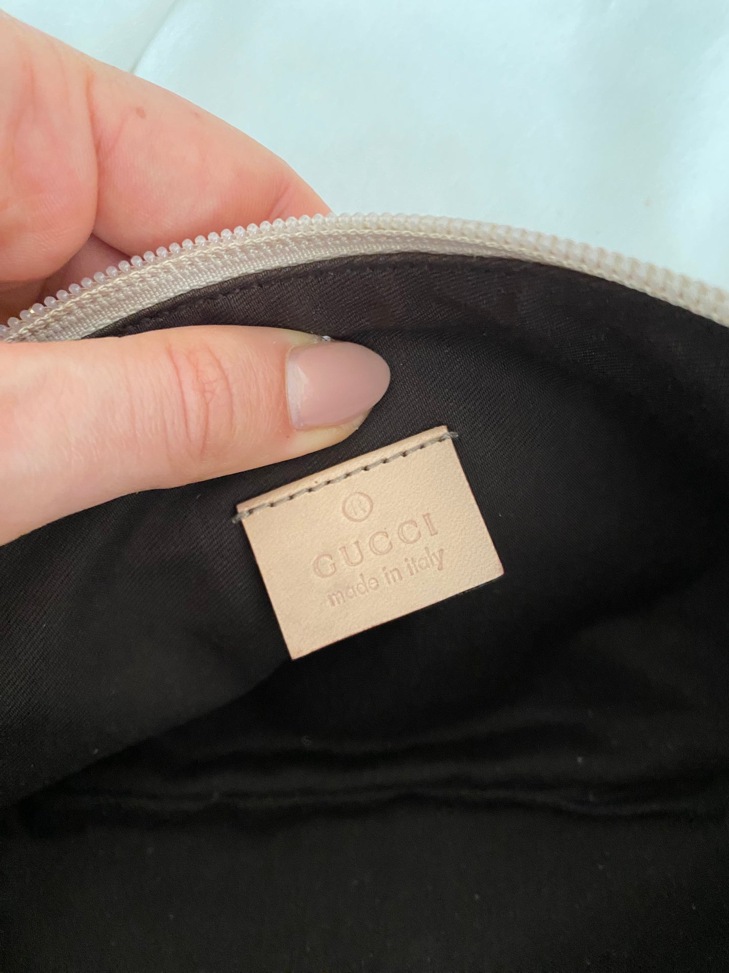 Gucci pretty boat rose gold