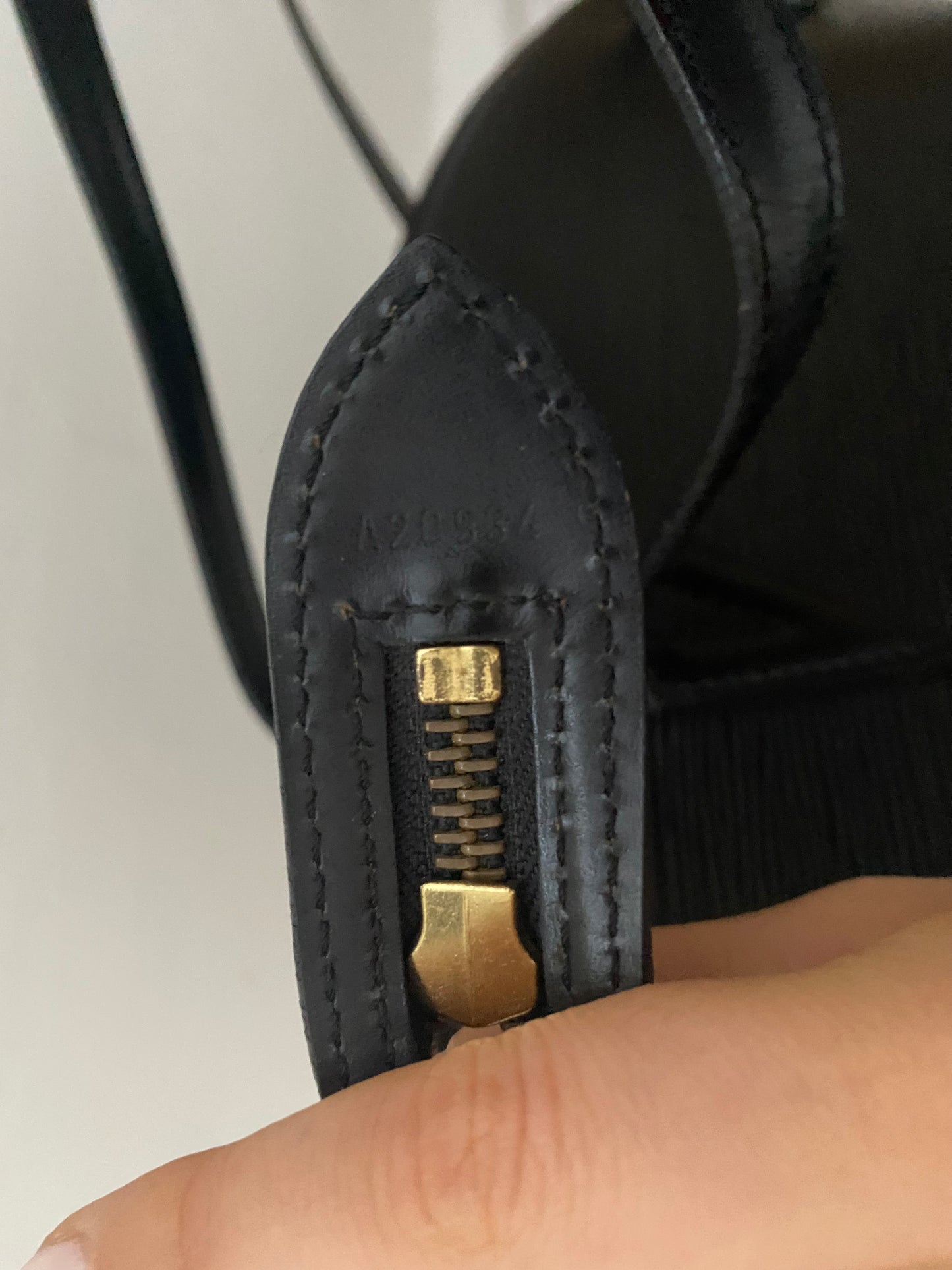 Louis Vuitton Saint Jacques GM EPI leather