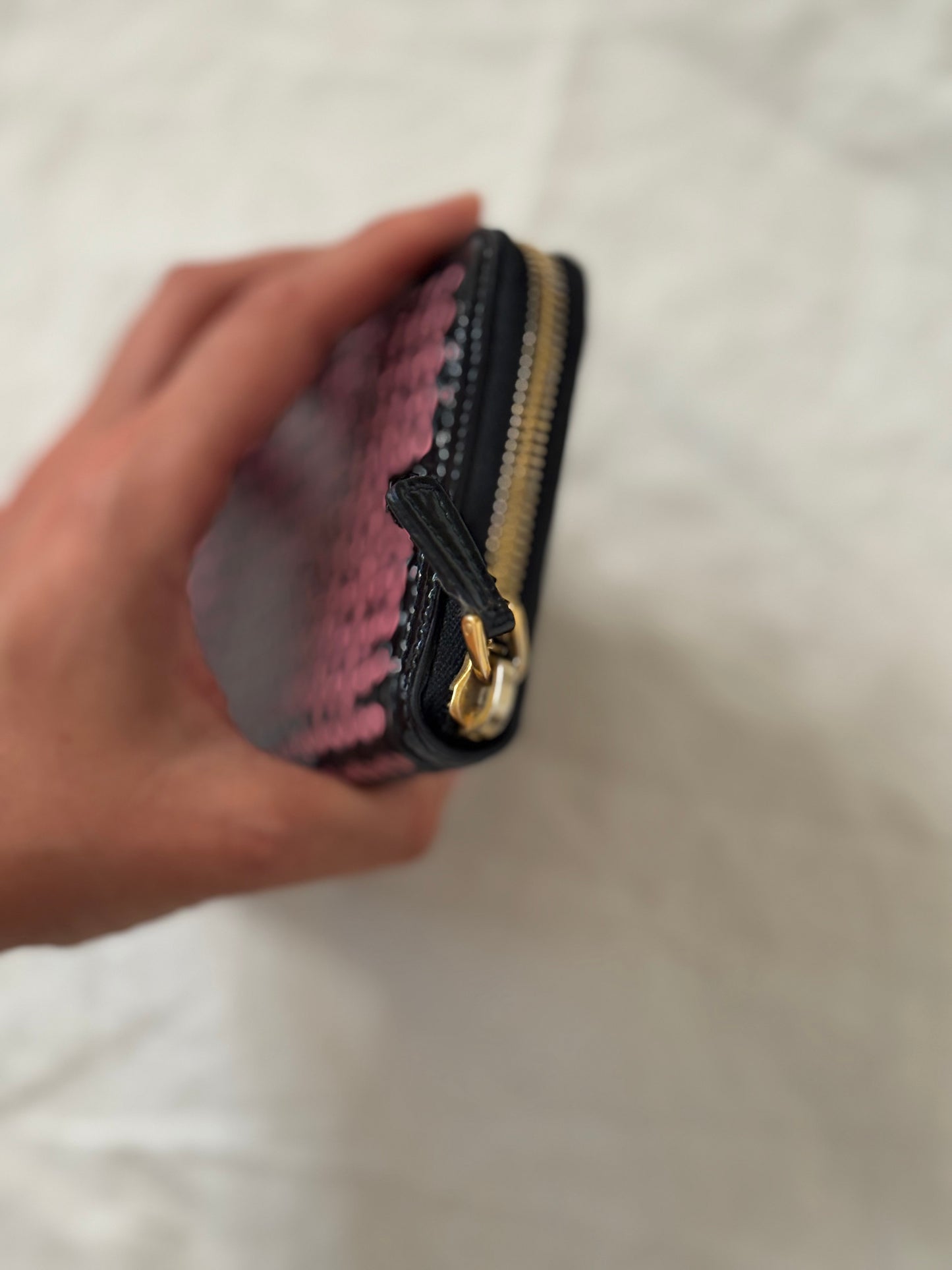 Miu miu portafoglio pelle verniciata nero e rosa