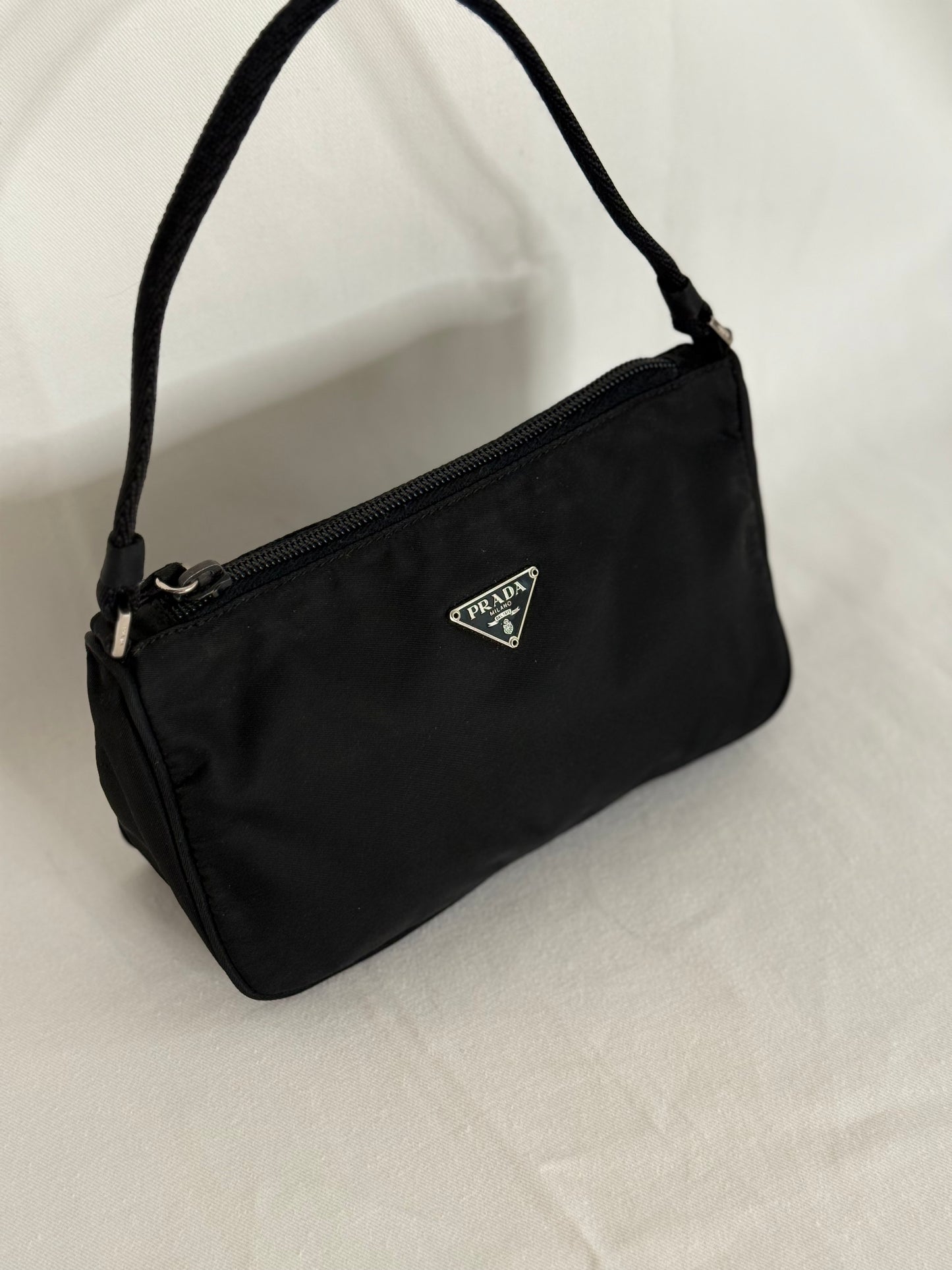 Prada hobo 2002 black