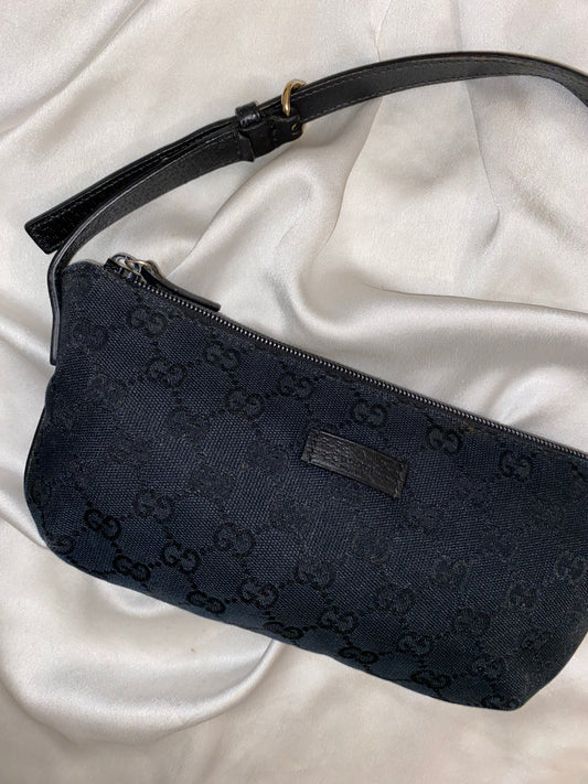 Gucci pretty boat black monogram