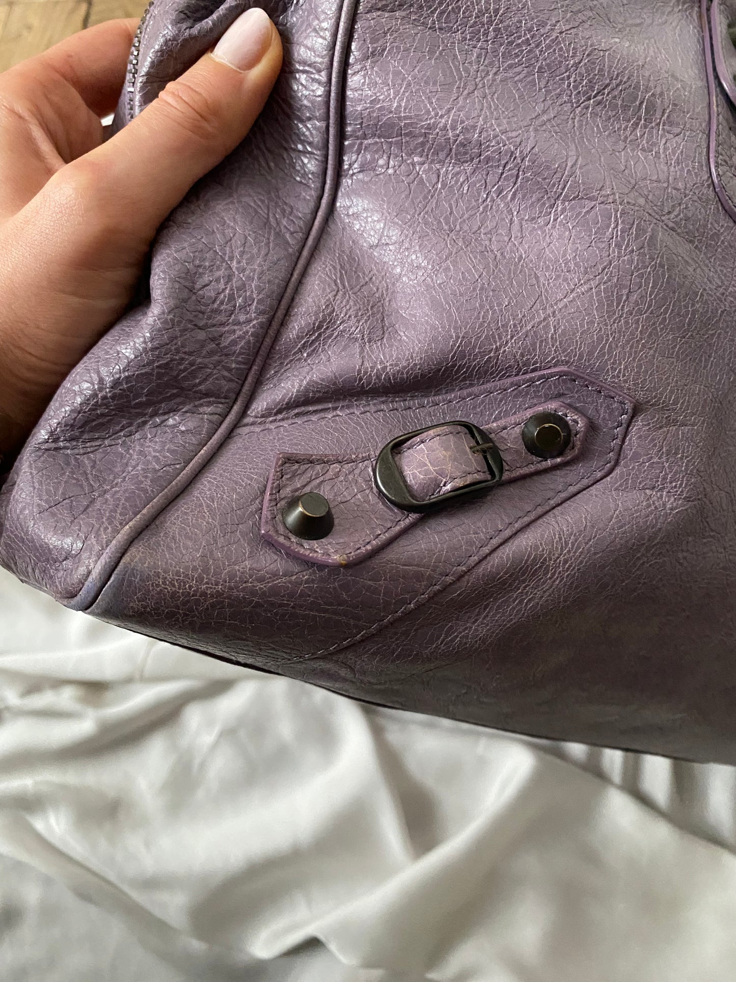 Balenciaga Polly glycine