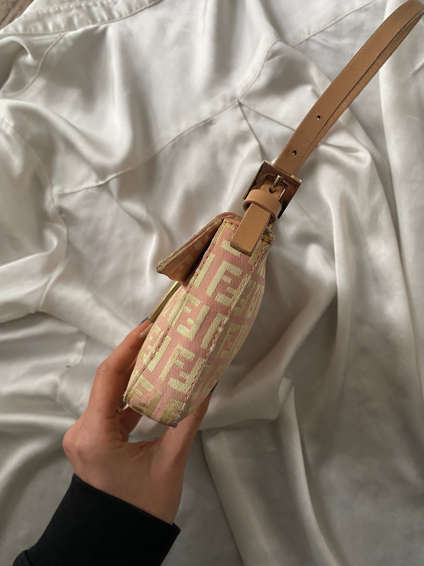 Fendi mini baguette pink monogram zucchini