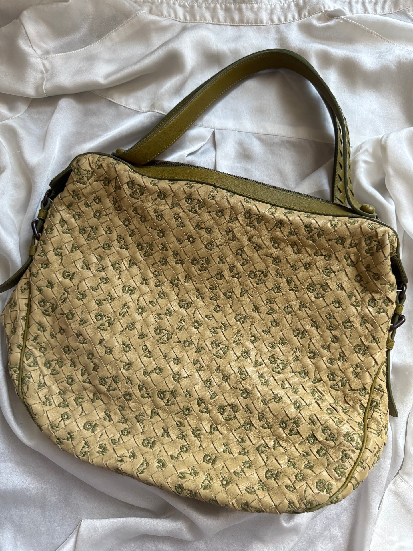 Bottega Veneta belly 76 intrecciato margherite