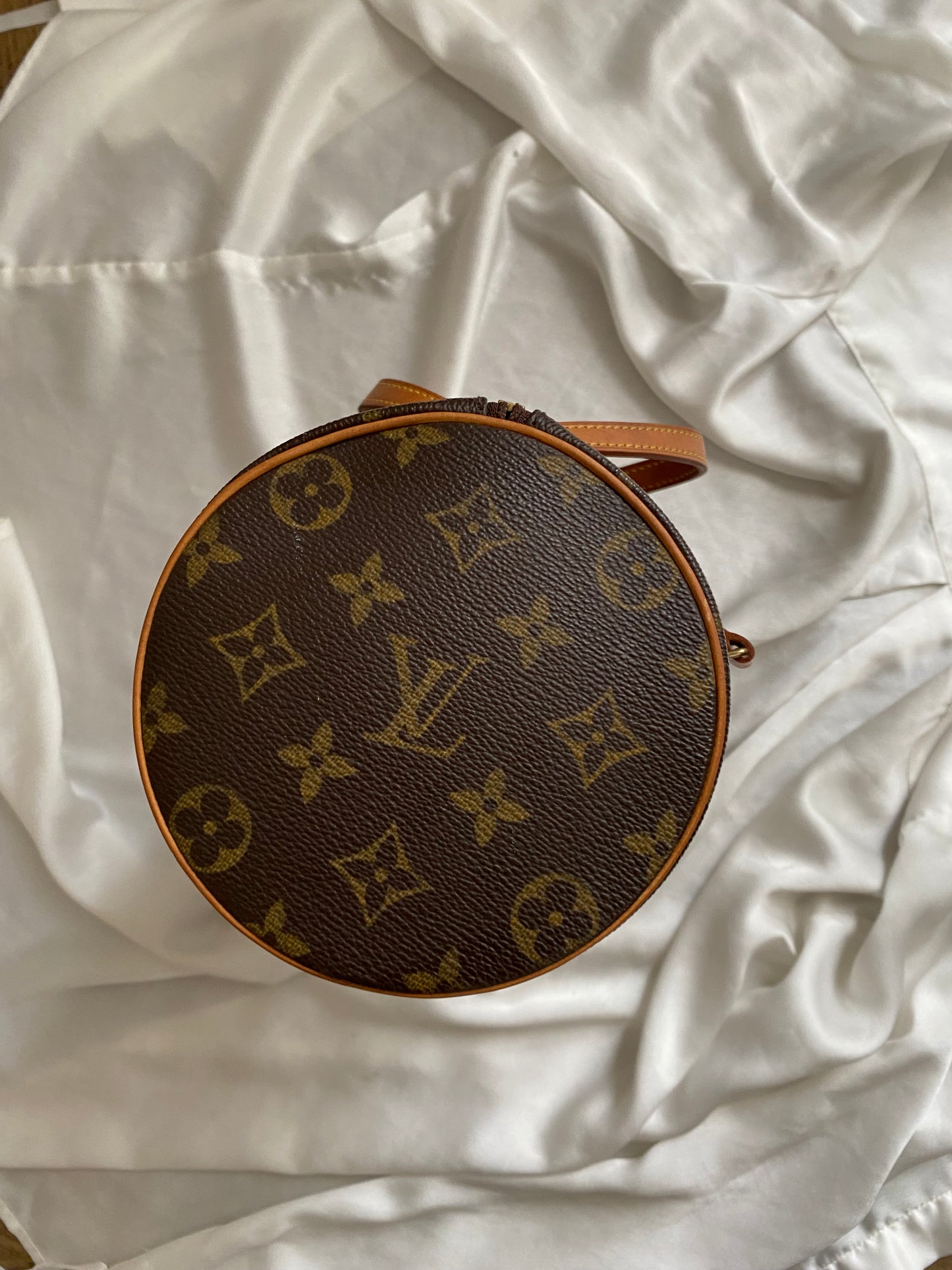 Louis Vuitton bow tie bundle