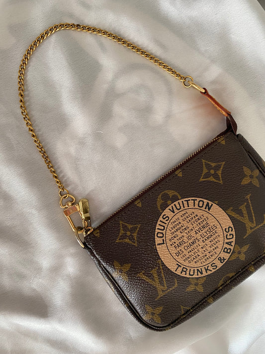 Louis Vuitton mini clutch bag accessoire ed. Trunks &amp; Bags Limited