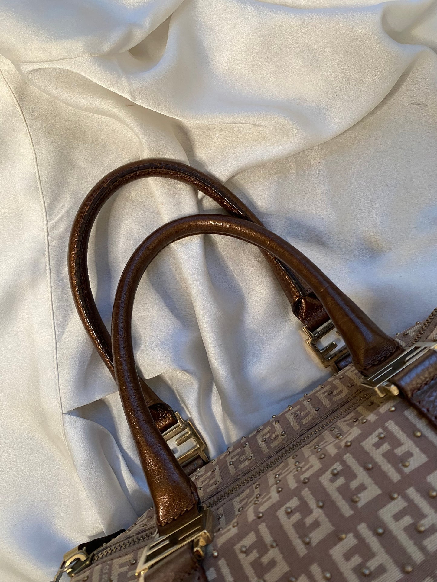Fendi bauletto forever studs monogram zucchino cipria