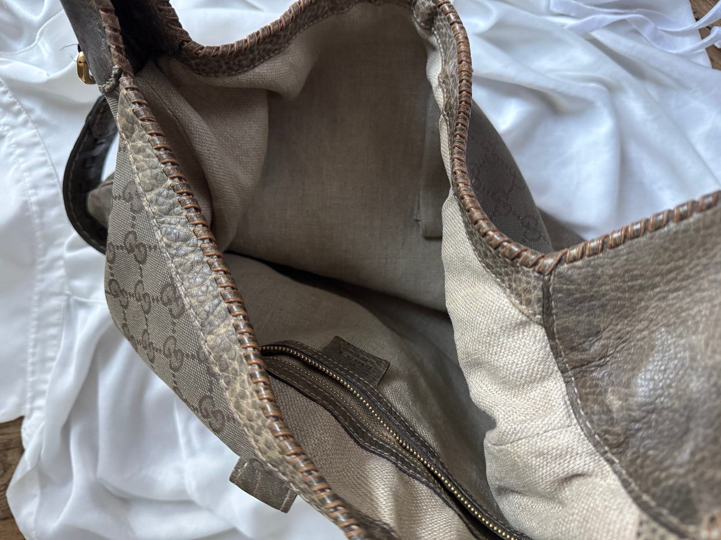 Gucci new Jackie hobo era Frida Giannini monogram khaki