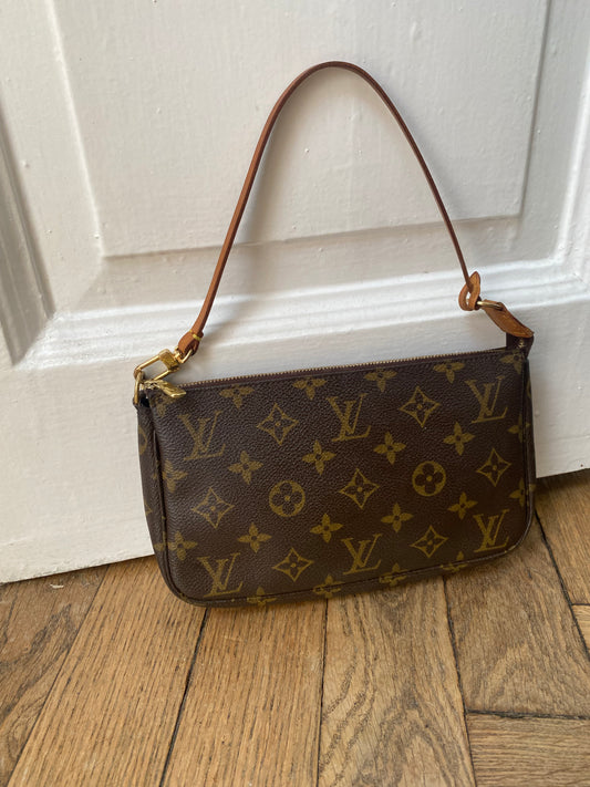 Louis Vuitton classic monogram accessory clutch bag