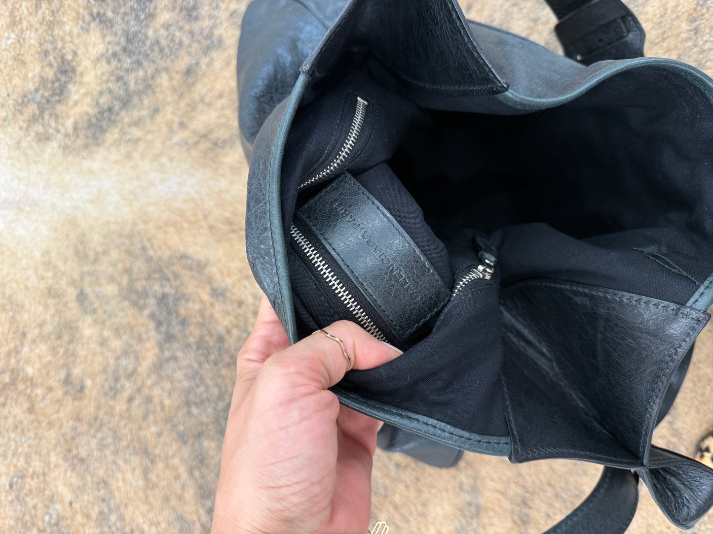 Balenciaga messenger giant hw black