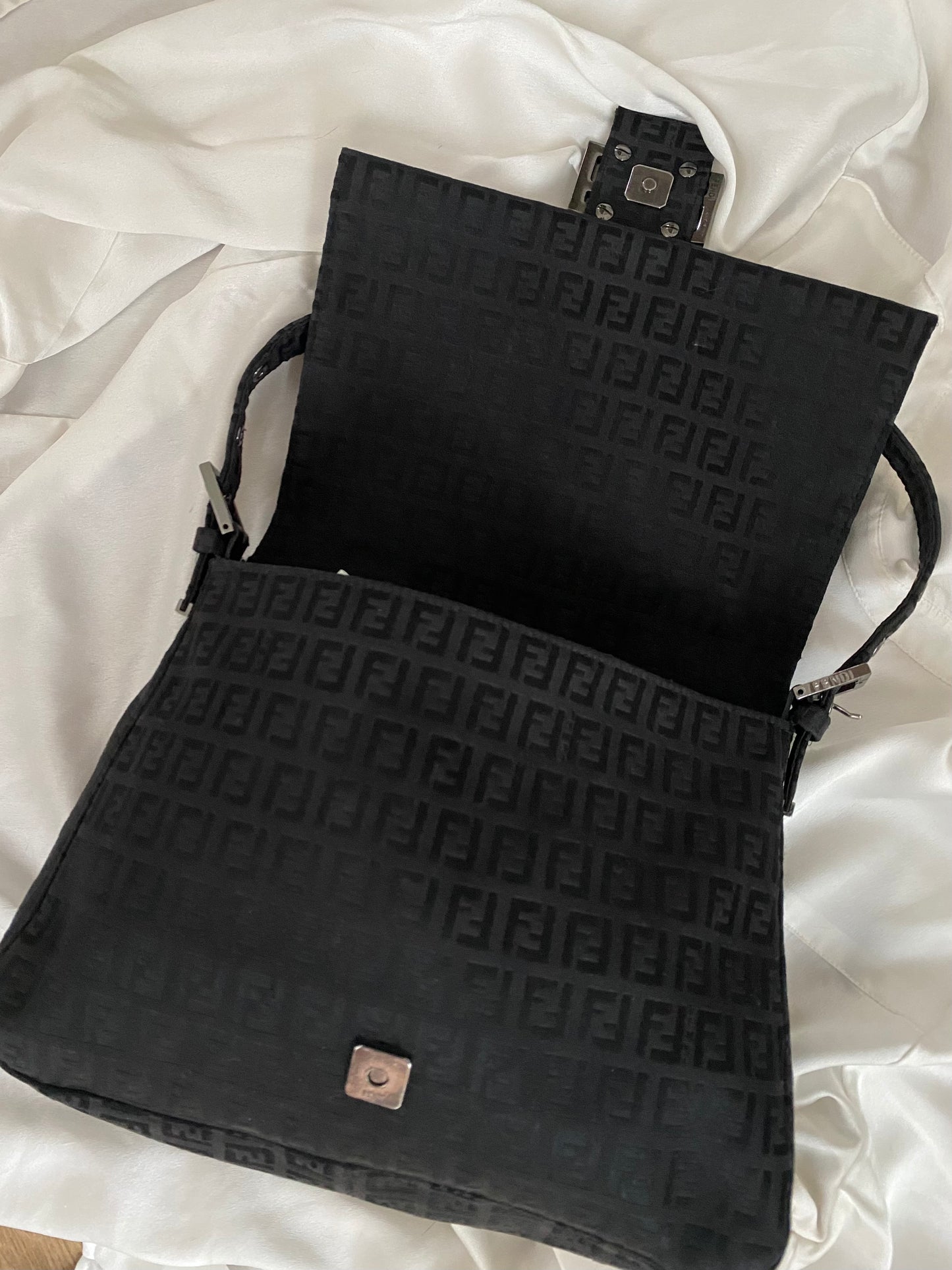 Fendi mom baguette zucchini black