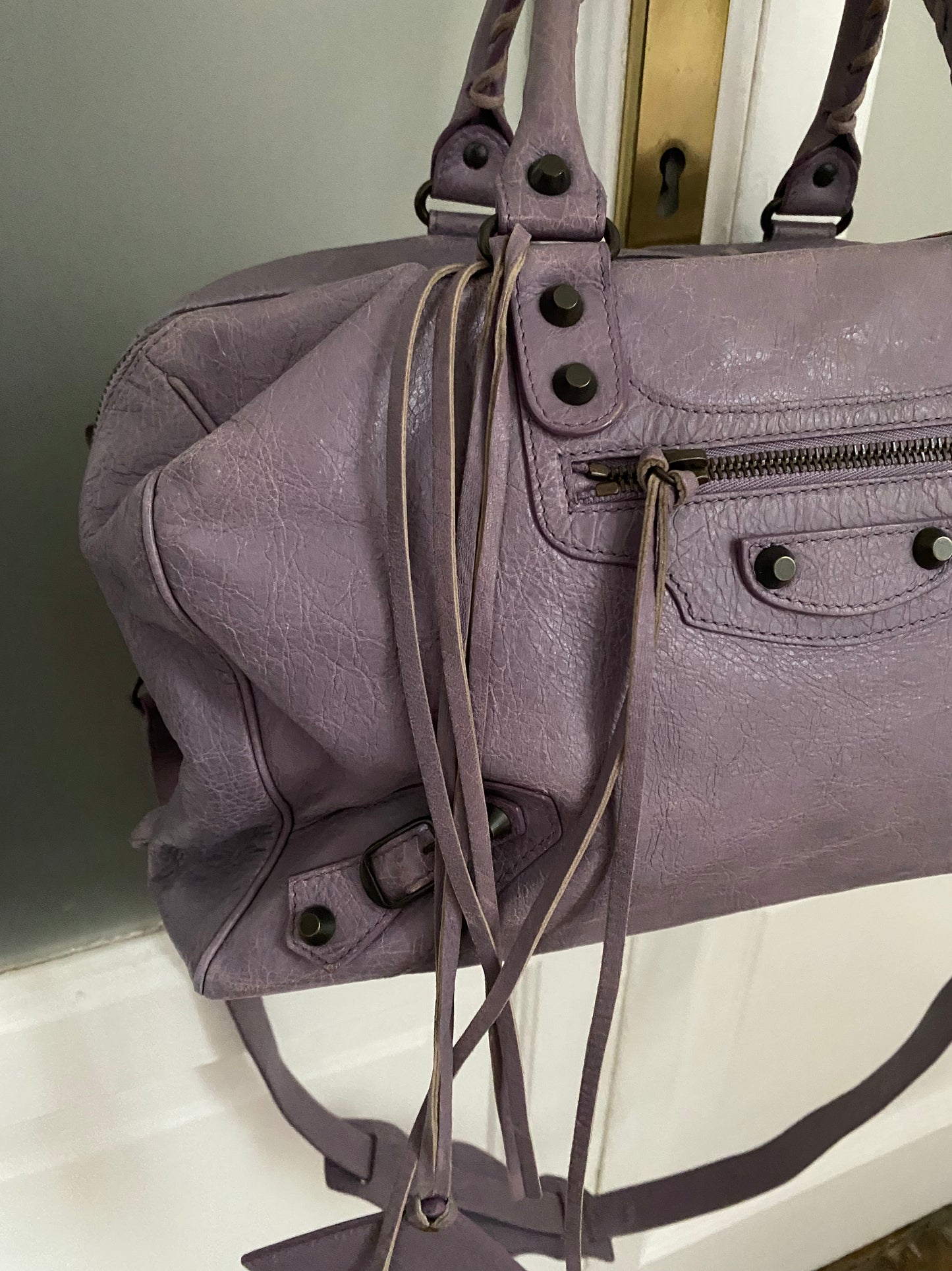 Balenciaga Polly glycine