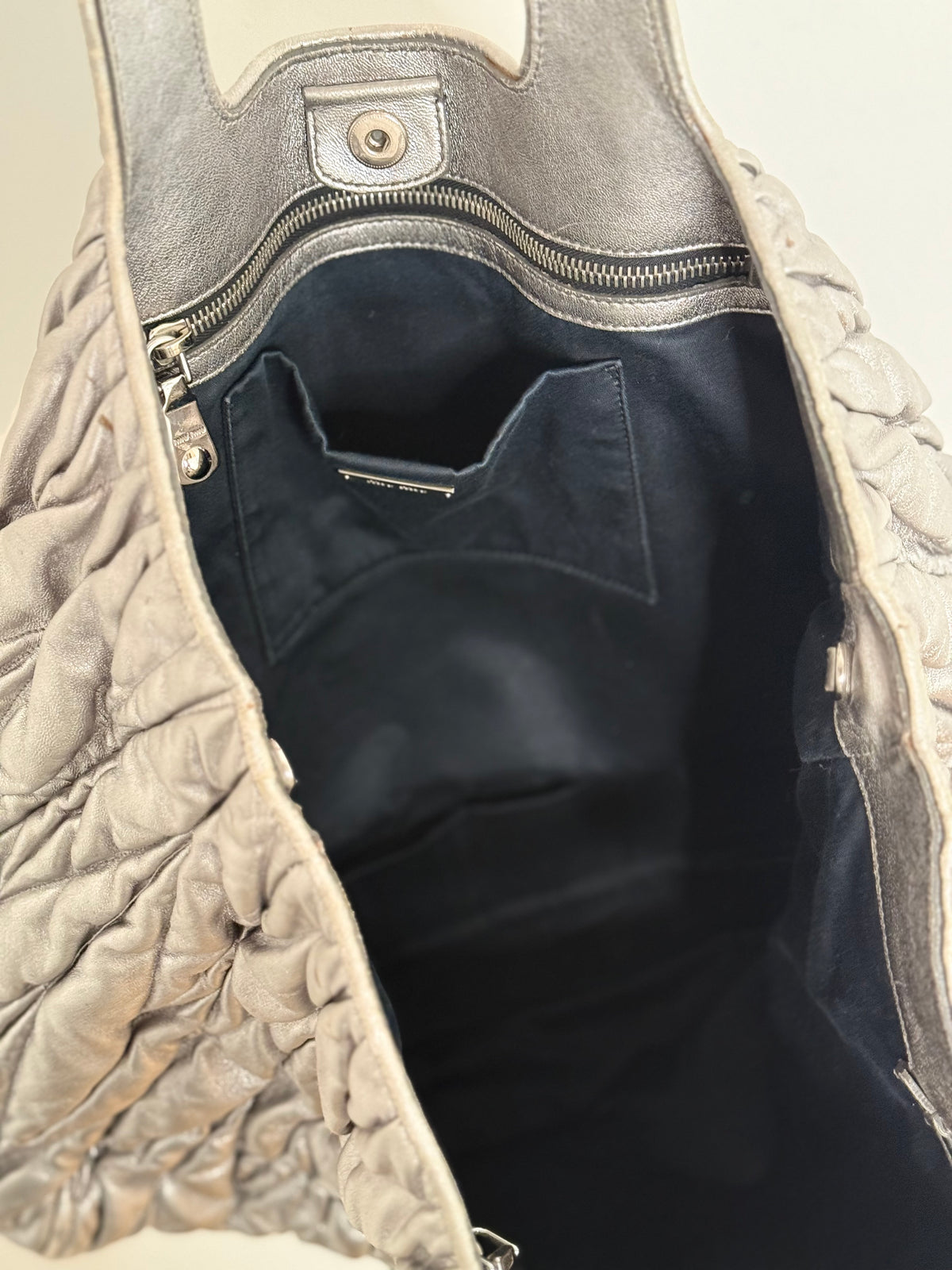 Miu Miu shopping tote argento