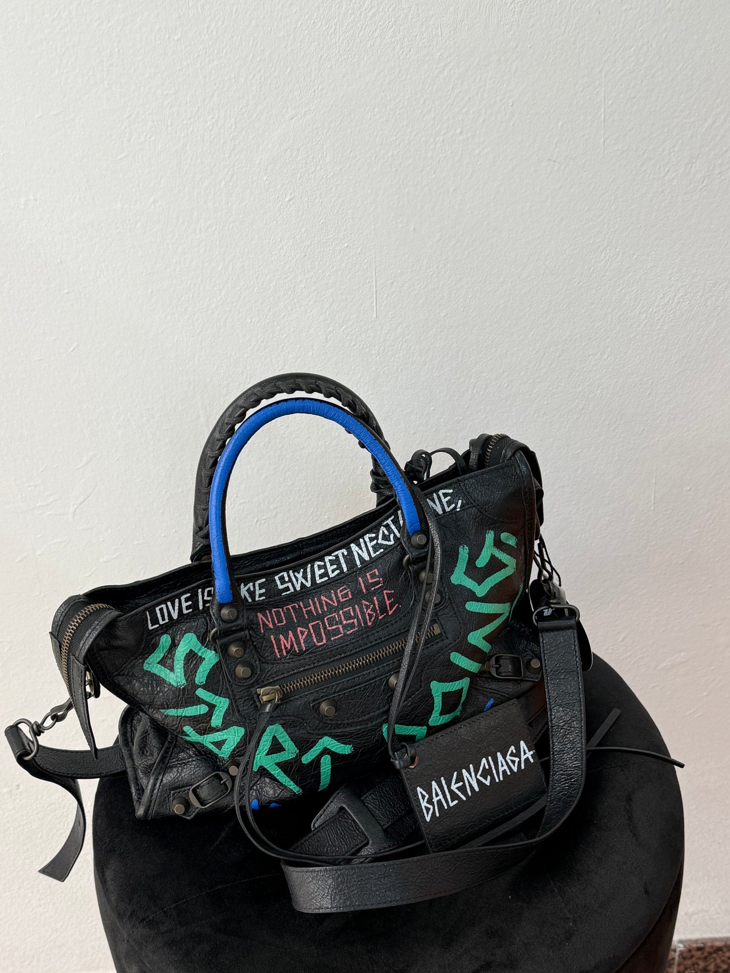 Balenciaga city graffiti small f/w 2018