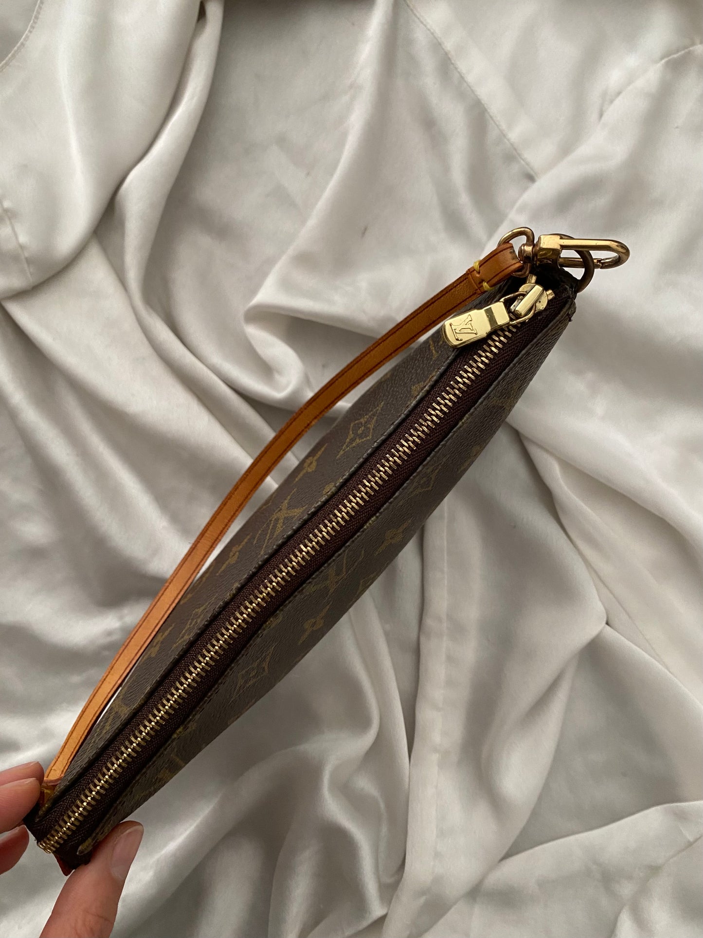 Louis Vuitton pochette accessoire ottime condizioni