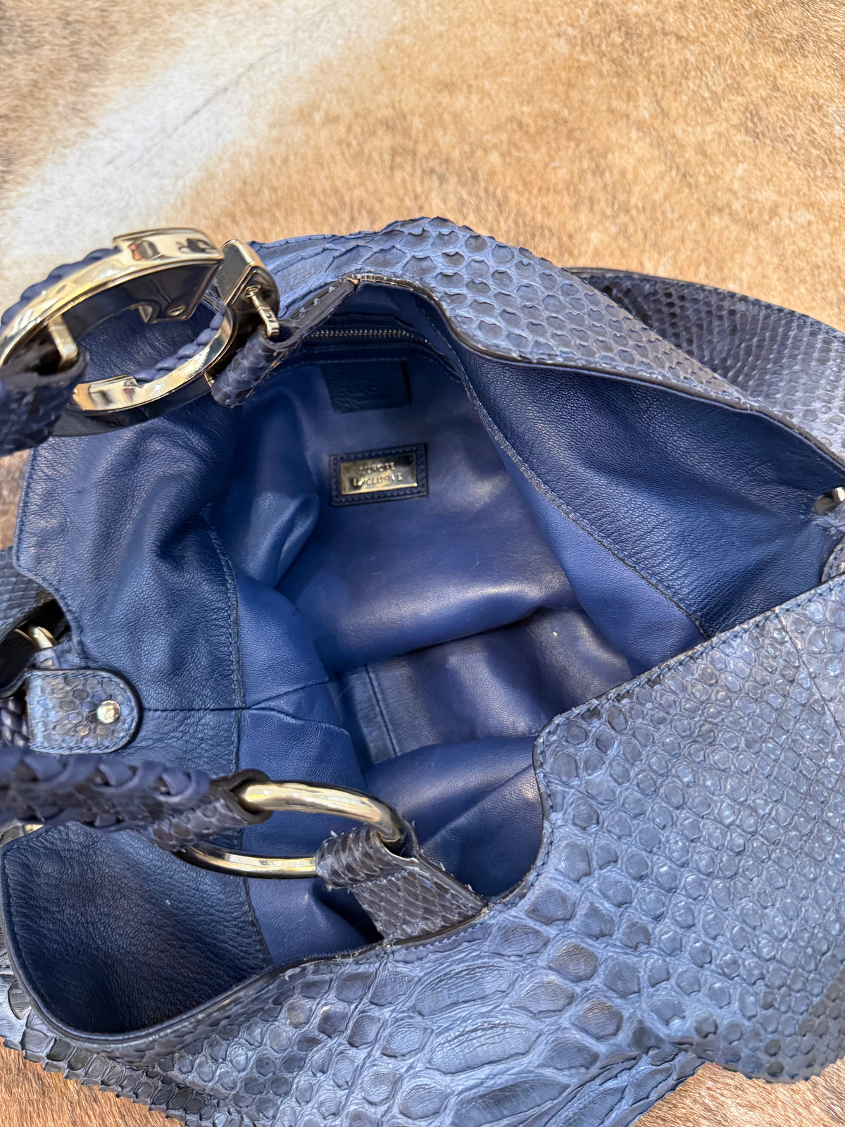 Gucci G-wave blue Python era Frida Giannini