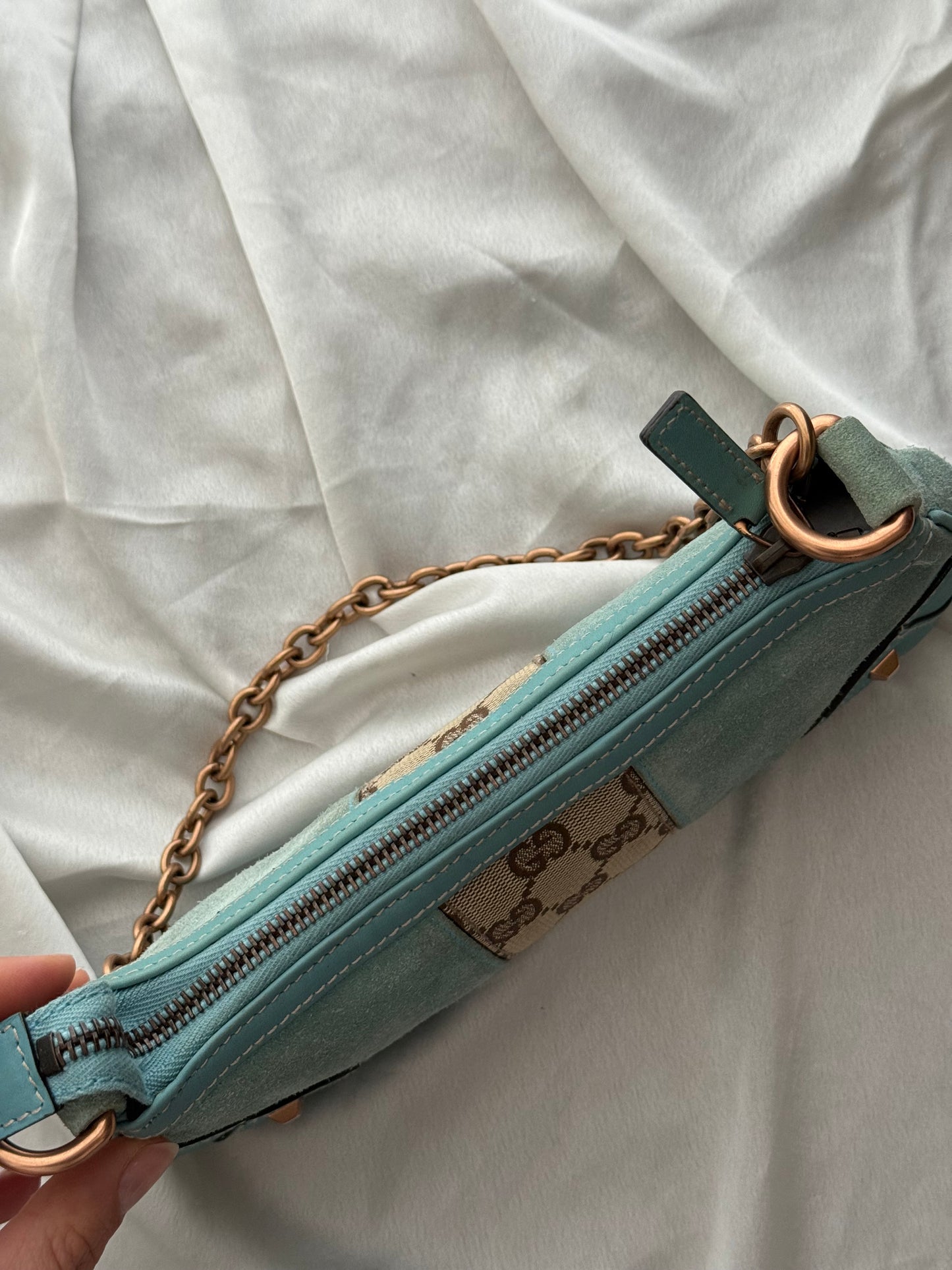 Gucci nailhead pochette azzurro