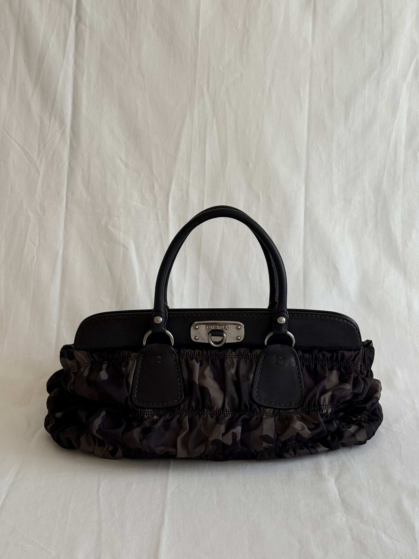 Prada shopping camo fumo