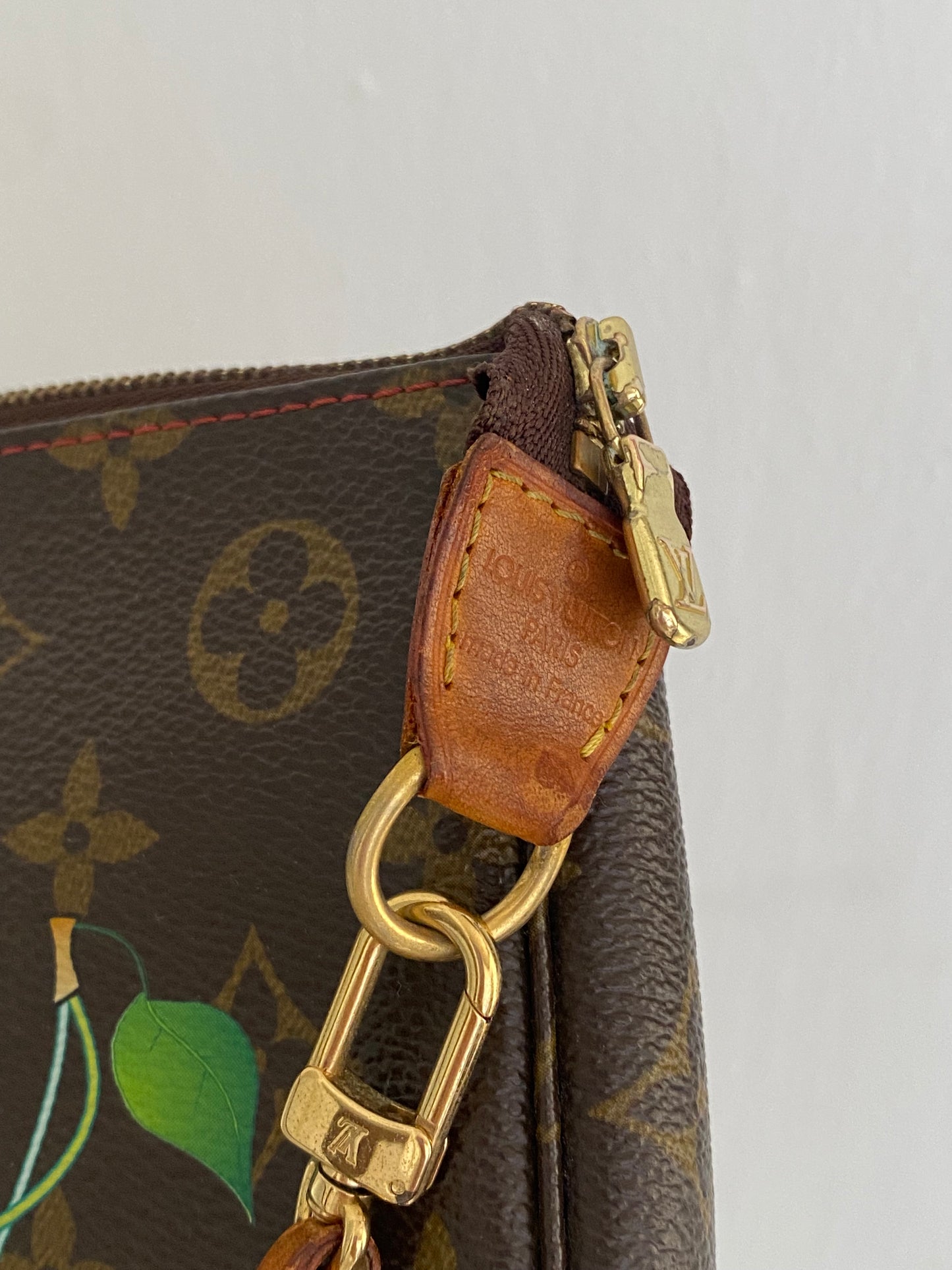 Louis Vuitton pouch accessoire cerises
