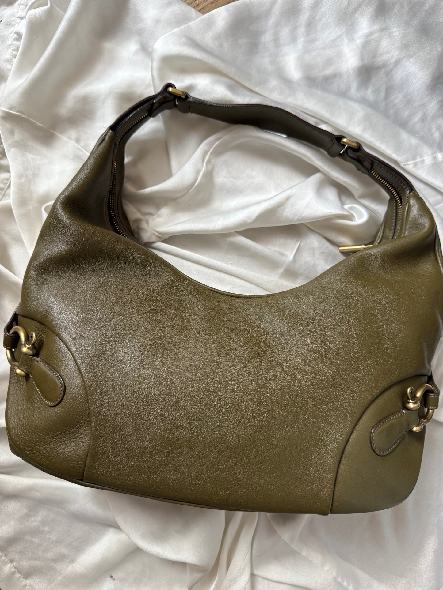 Burberry hobo olive green