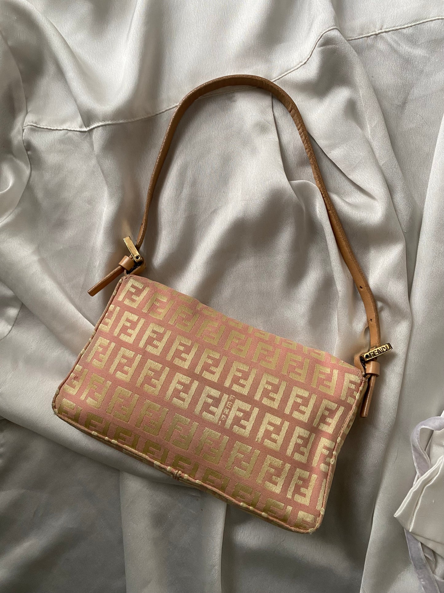 Fendi mini baguette pink monogram zucchini