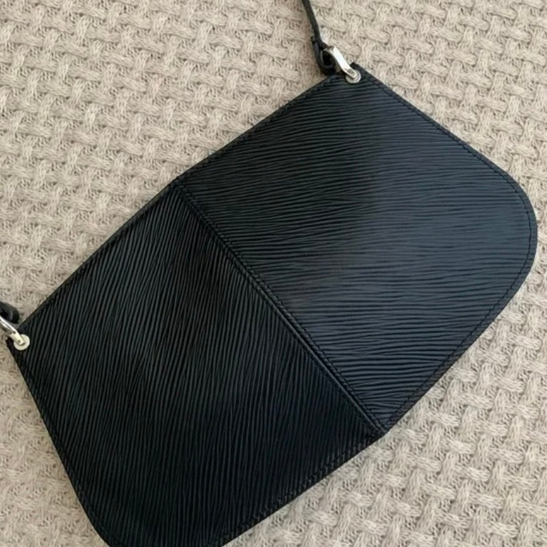 Louis Vuitton demi lune epi clutch bag