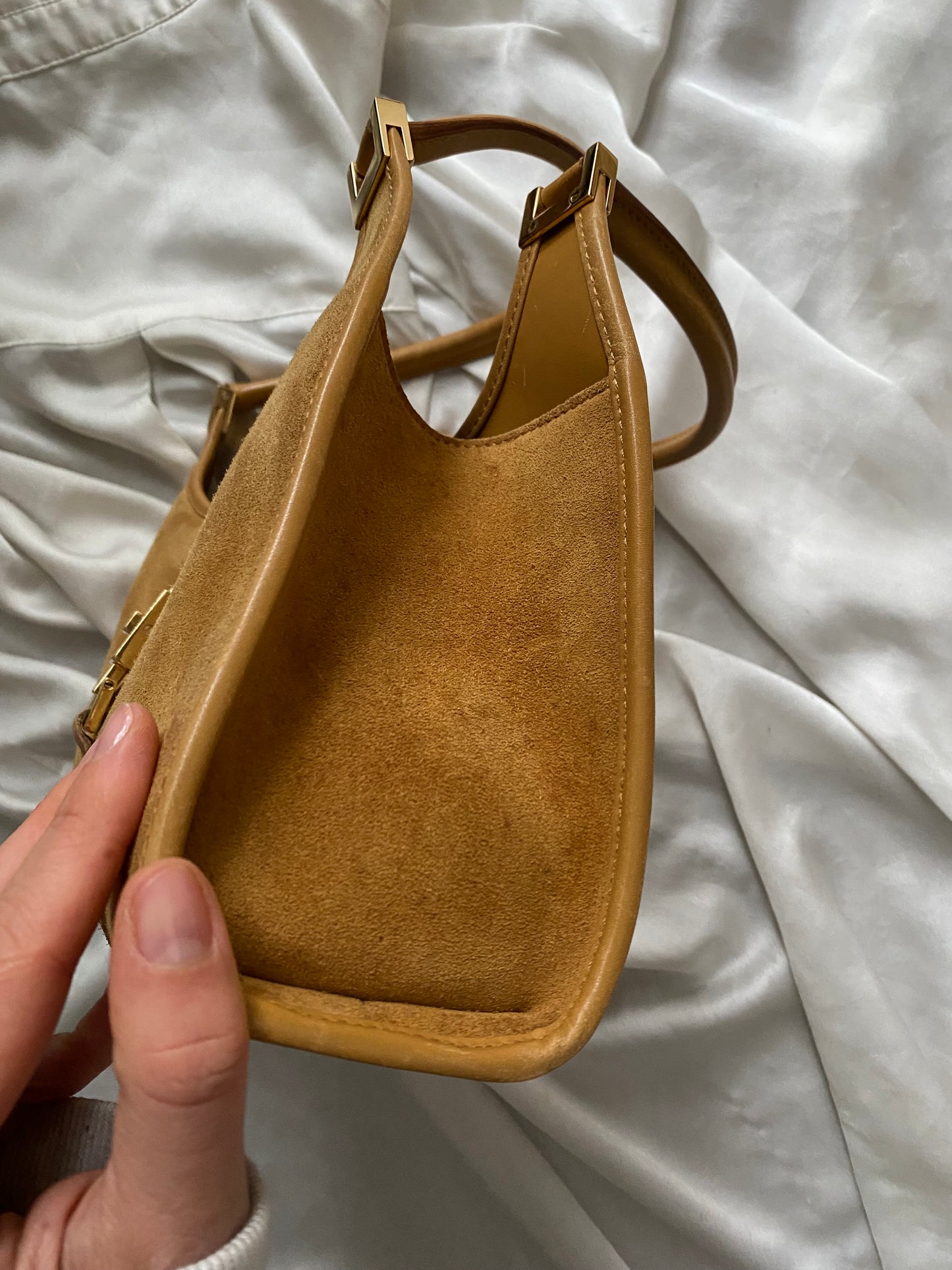 Gucci bardot small in suede