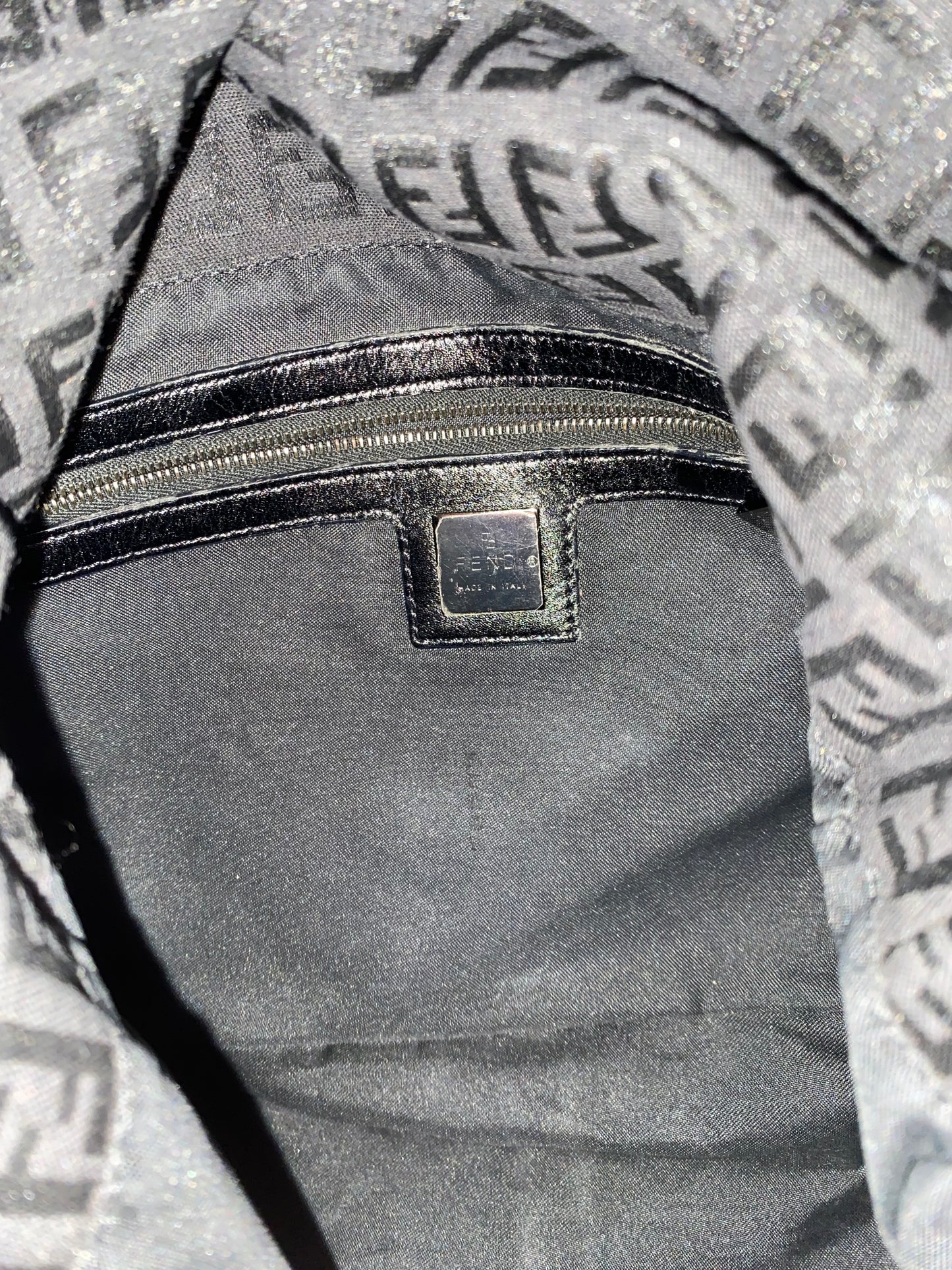 Fendi mom baguette zucchini black